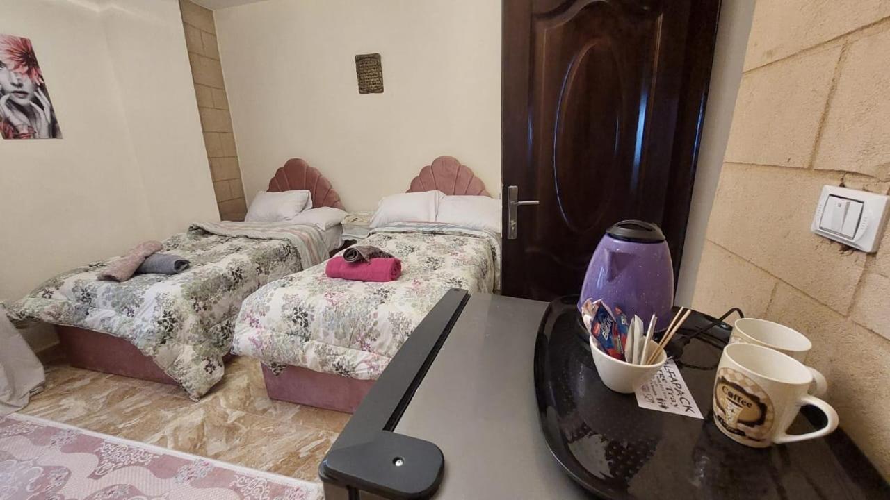 Chez l'ami hotel