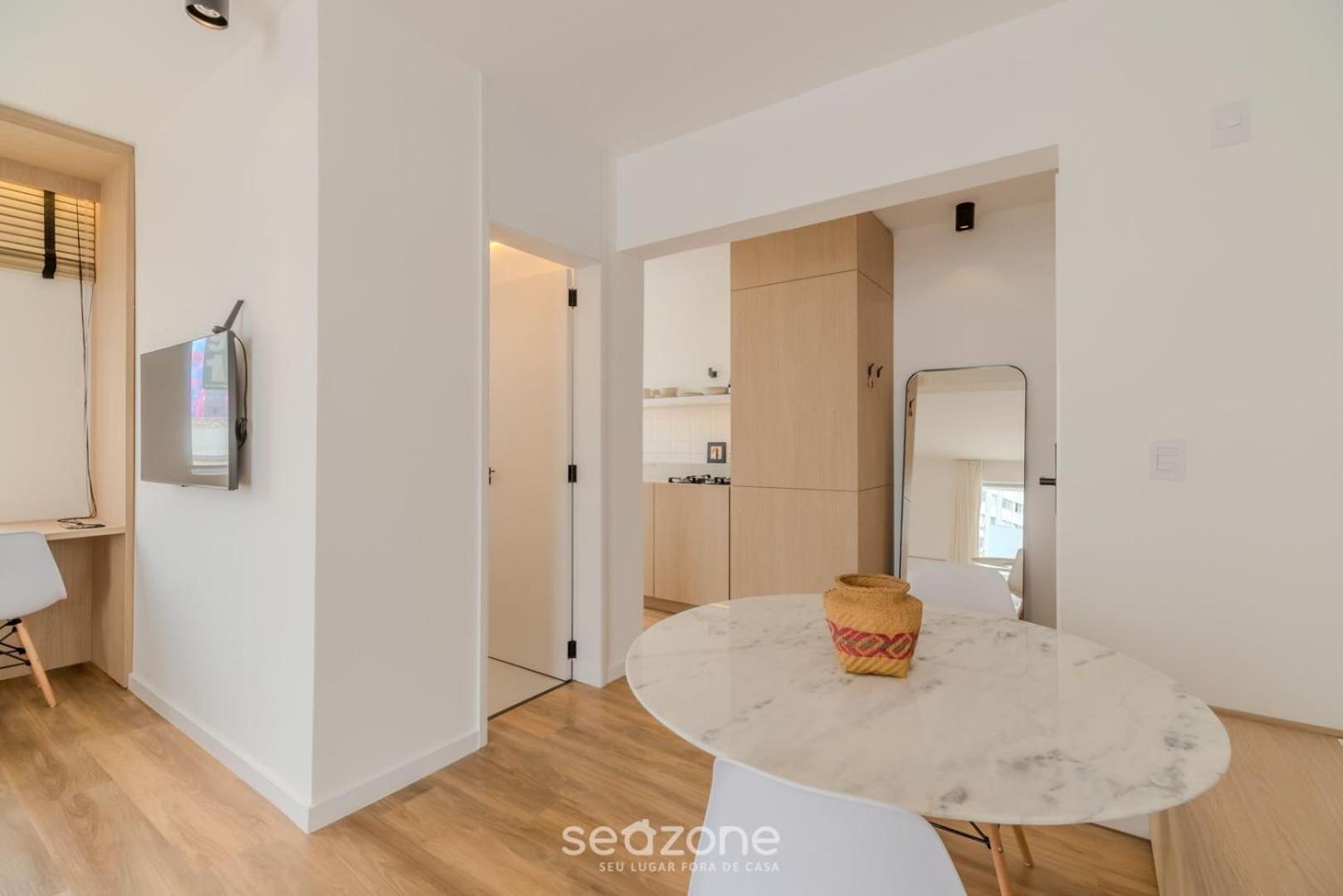 EVAs - Charming Apartments with Sea View in Floripa