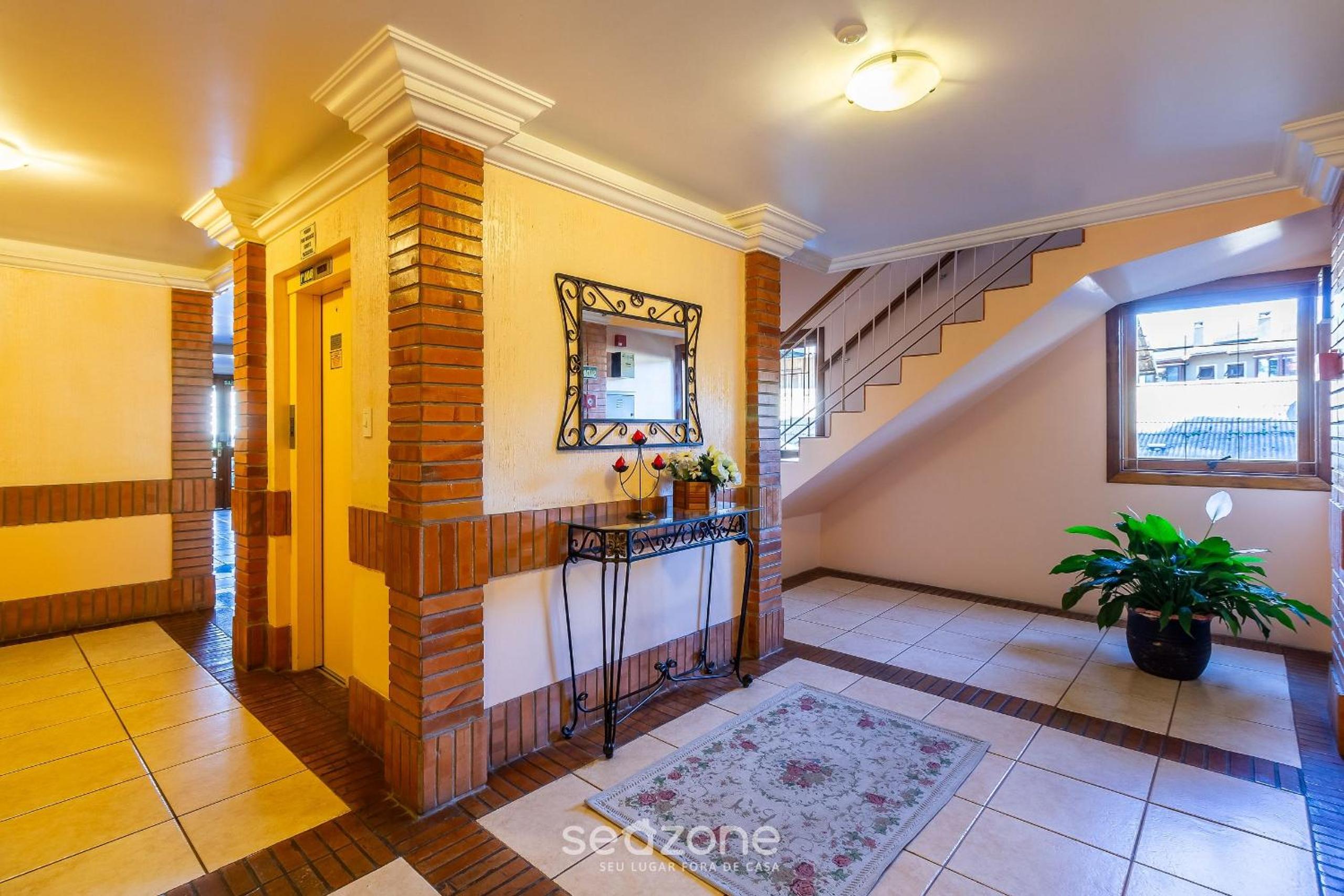 Apt w/ BBQ 1km from Gramado Center SDS104