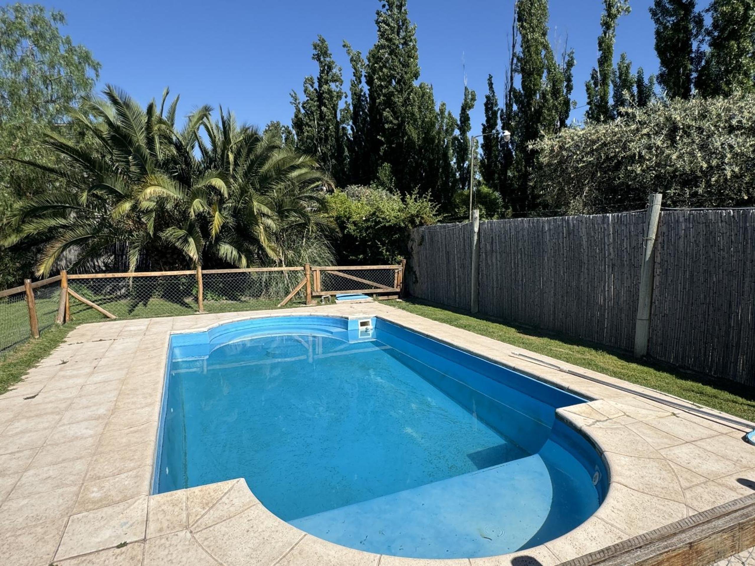 Casa Positana, con piscina en Lujan de cuyo.