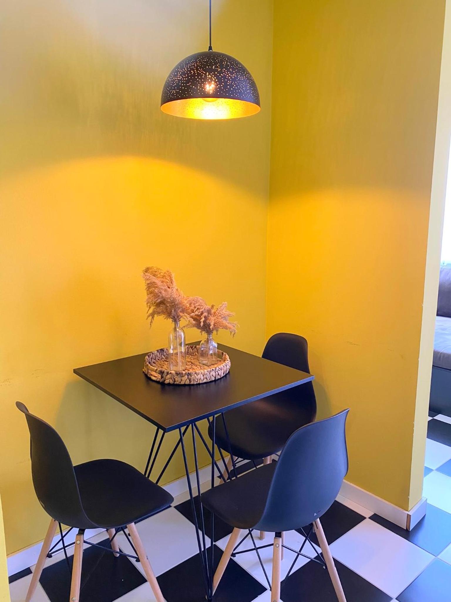 ApartHotel - Colorful by the Sea