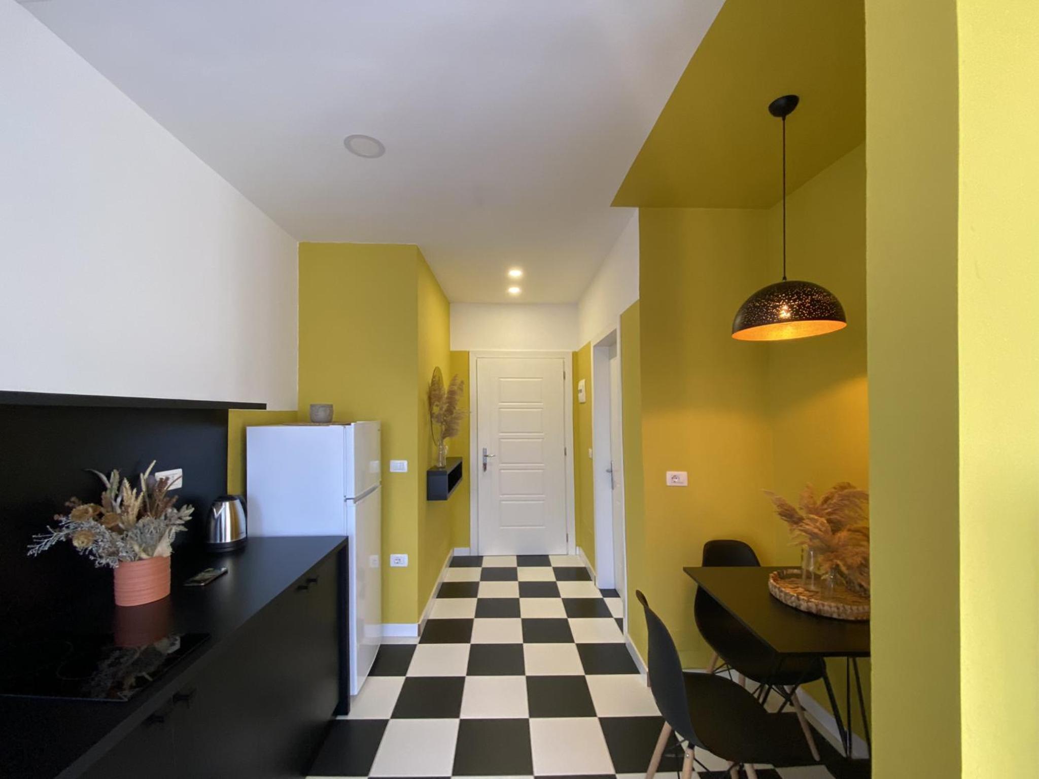 ApartHotel - Colorful by the Sea