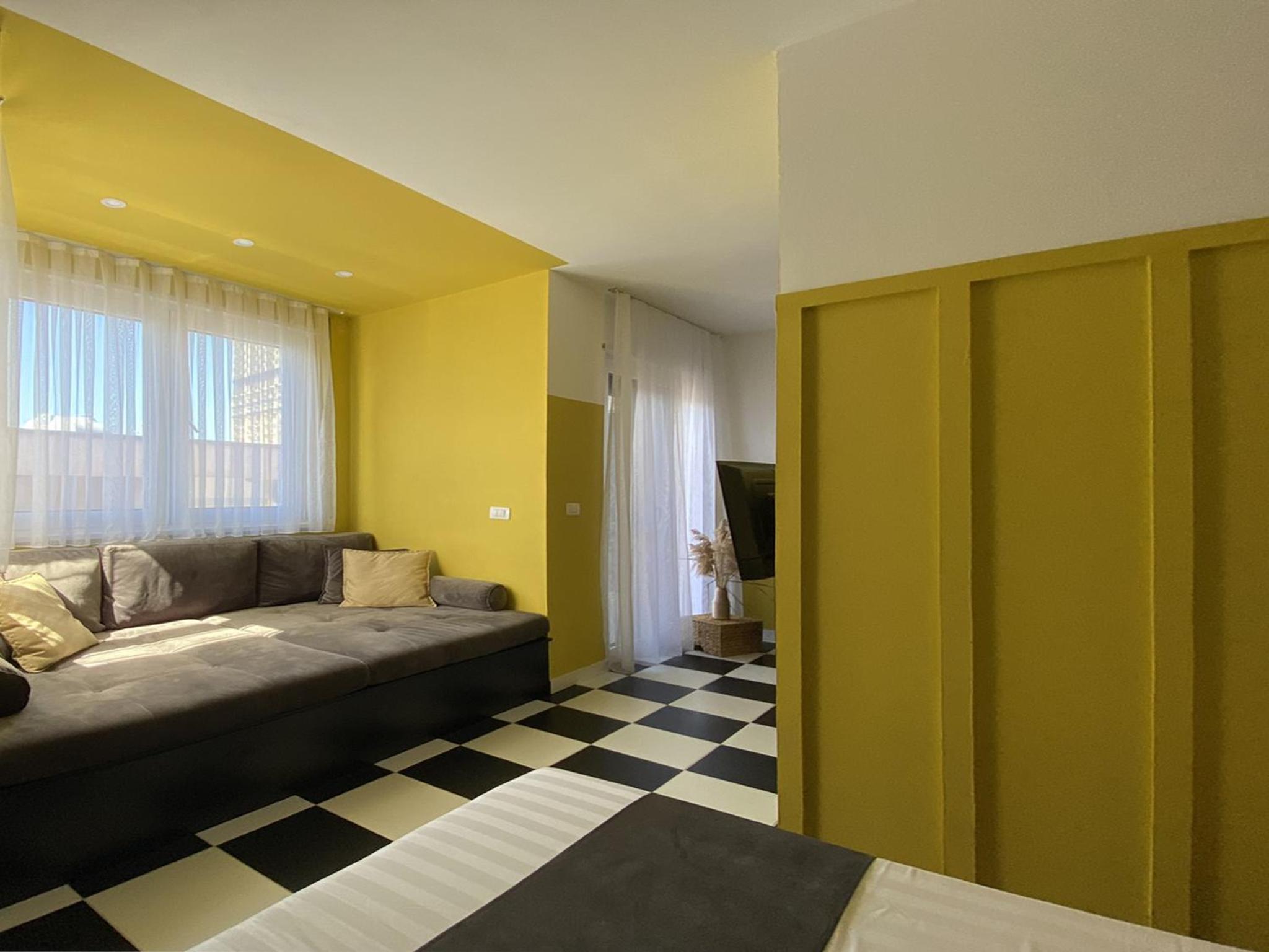 ApartHotel - Colorful by the Sea