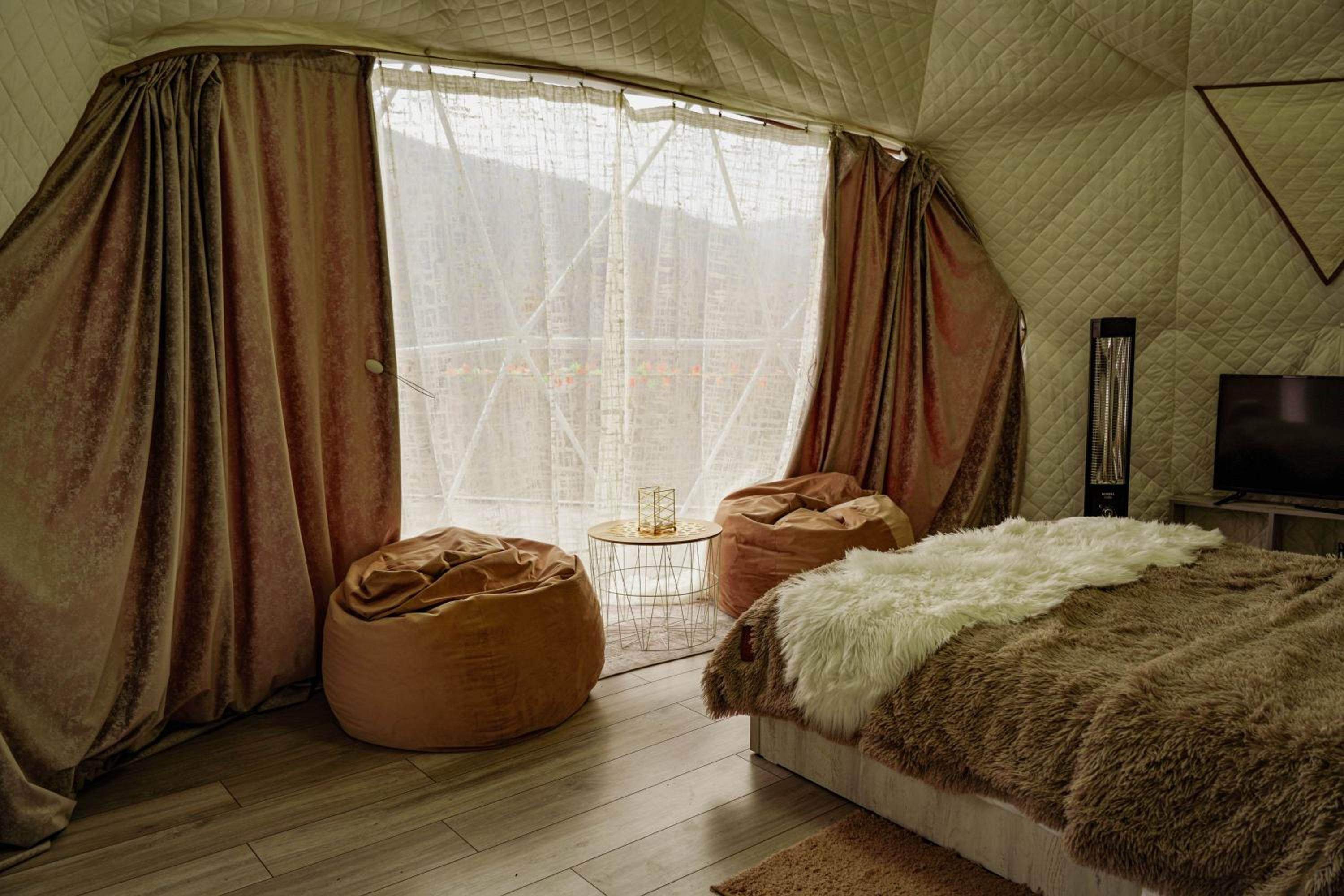 lakeviewglamp