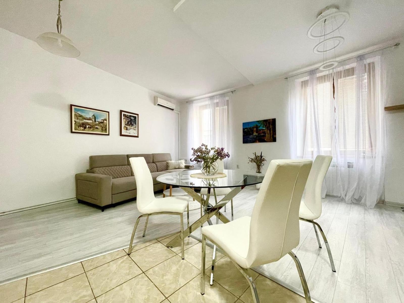MCM apartment