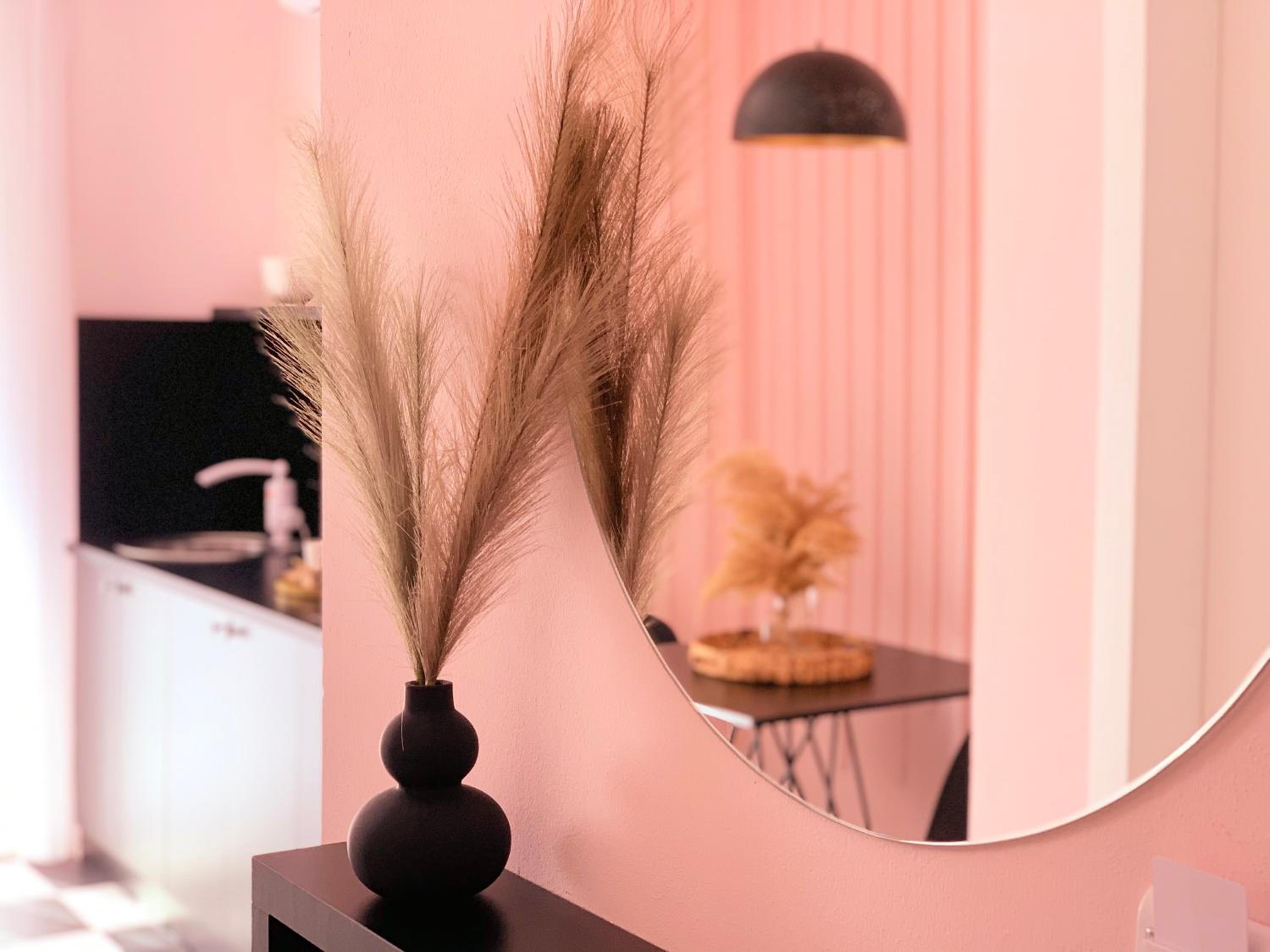 ApartHotel - Colorful by the Sea