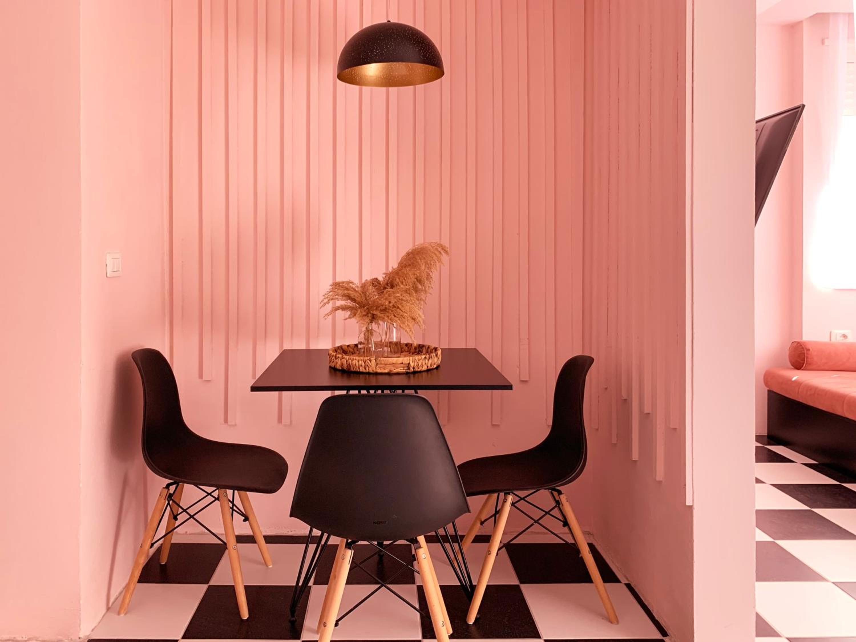 ApartHotel - Colorful by the Sea