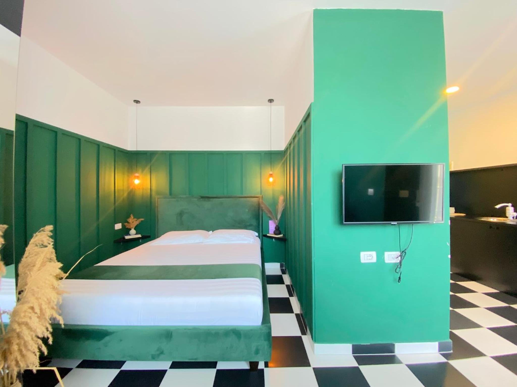 ApartHotel - Colorful by the Sea