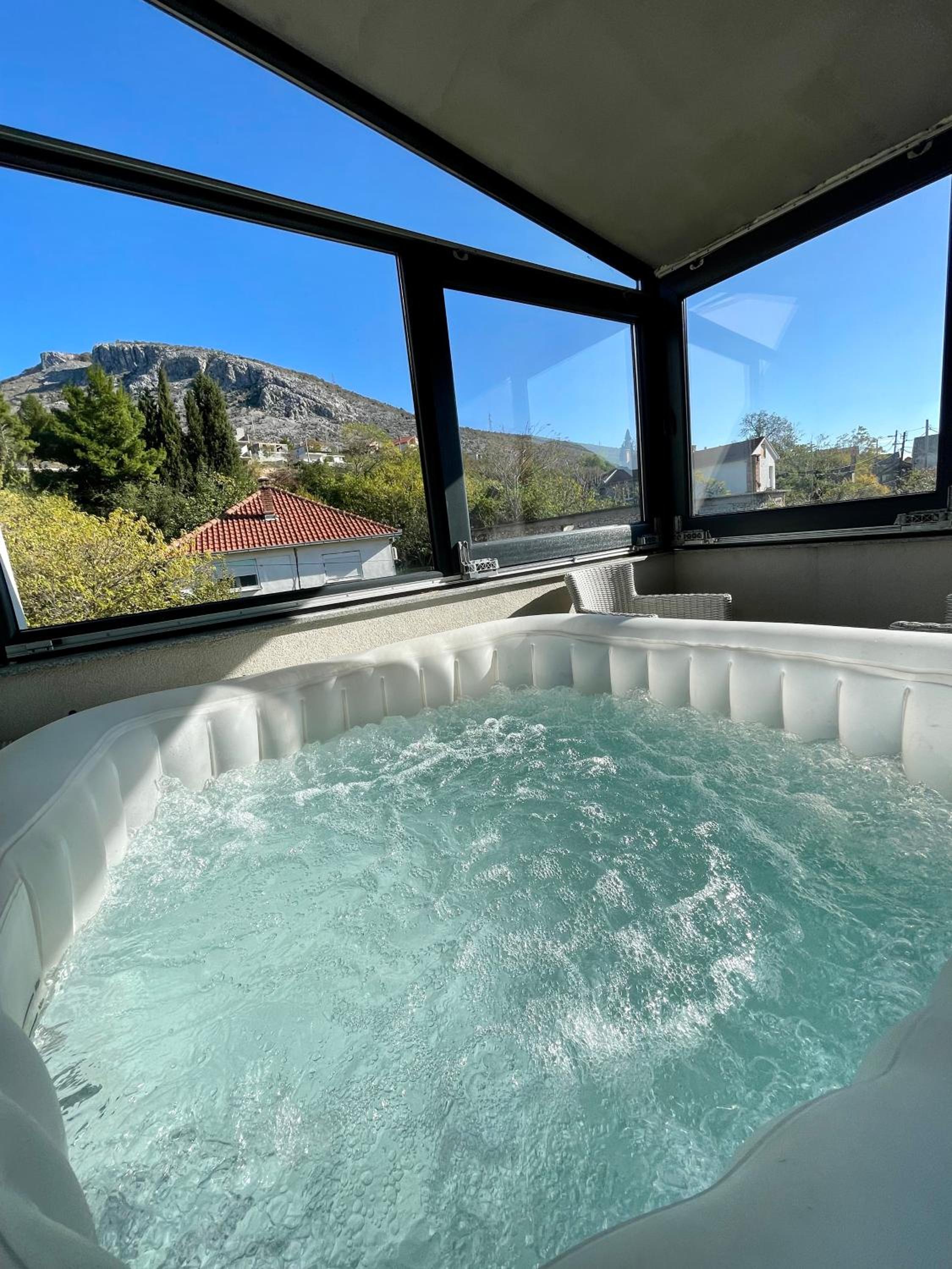 Jacuzzi Apartman Mostar