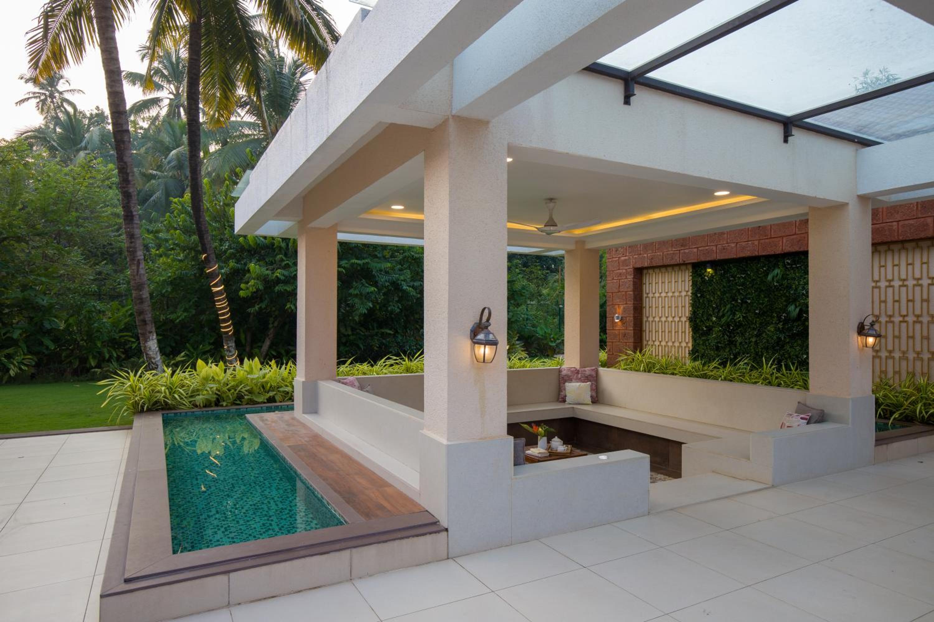 ELIVAAS 4 BHK With Pvt Poo & Gaming Room - Liora