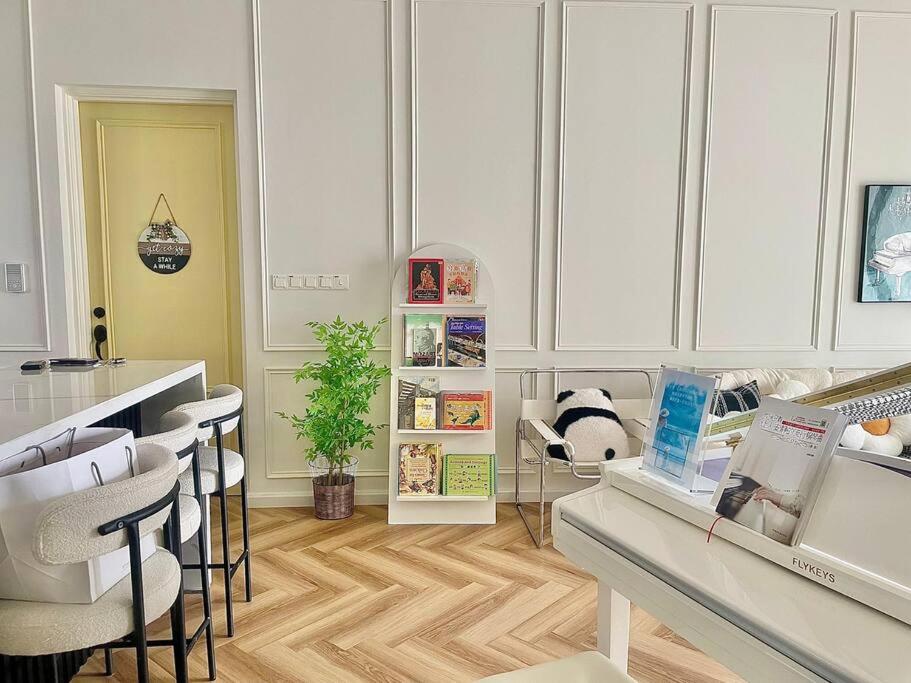 Country Garden Danga Bay Suite by Nest Home