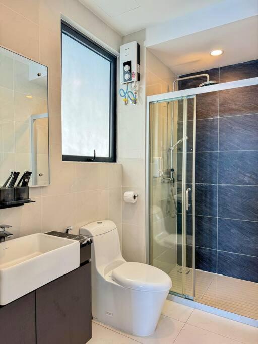 Country Garden Danga Bay Suite by Nest Home