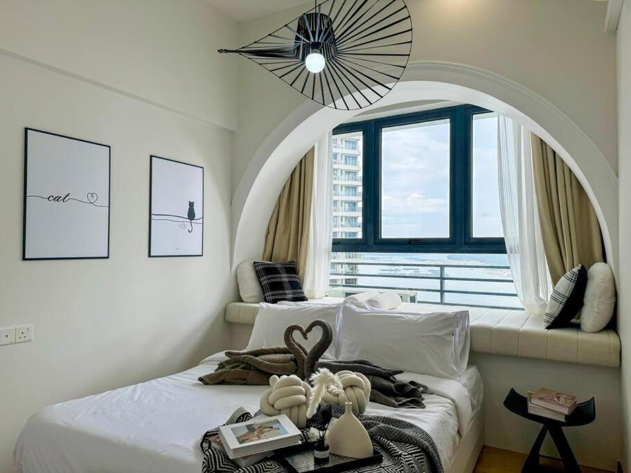 Country Garden Danga Bay Suite by Nest Home