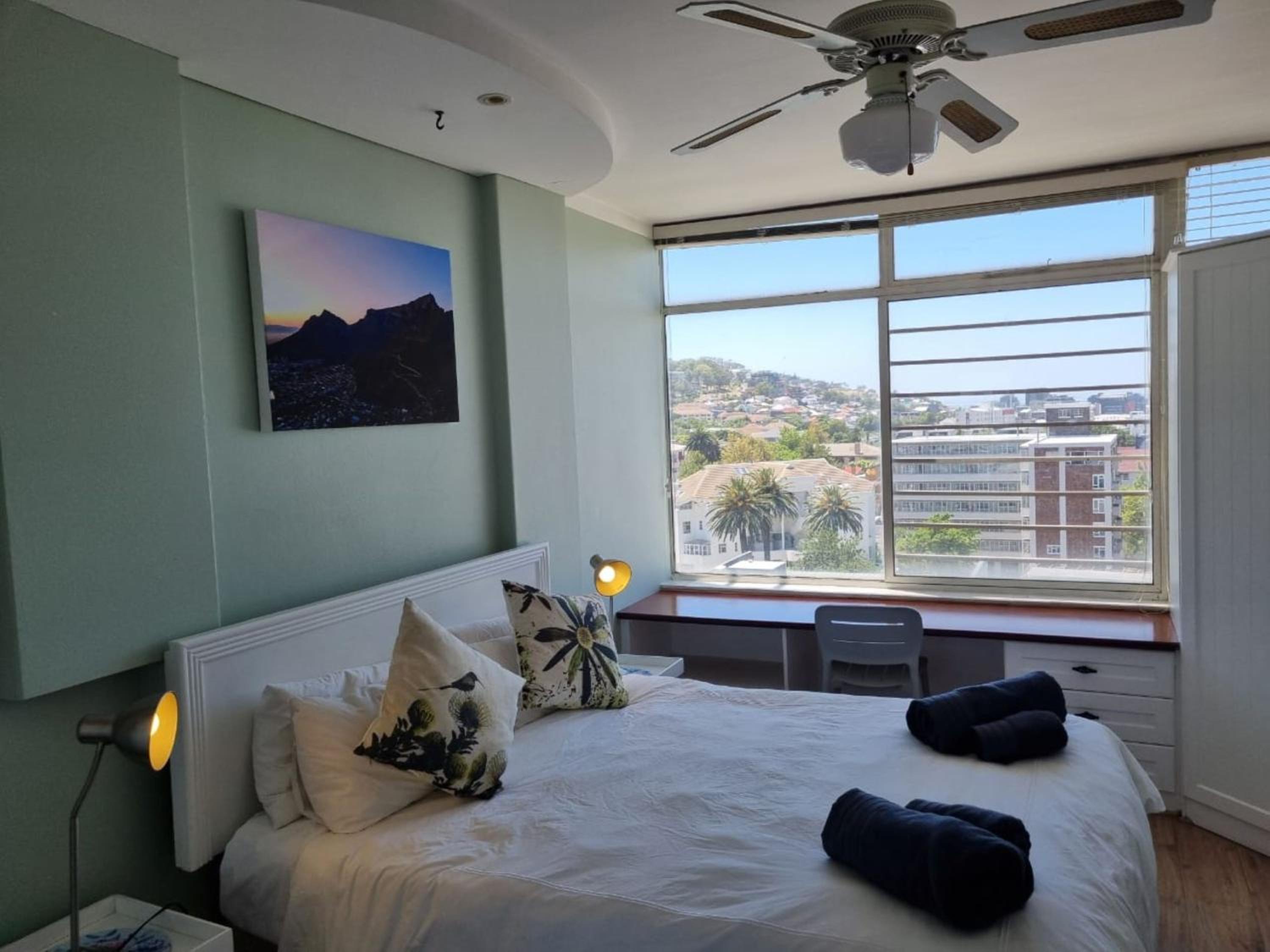 Kloof street Apartment Central City with Parking view 2