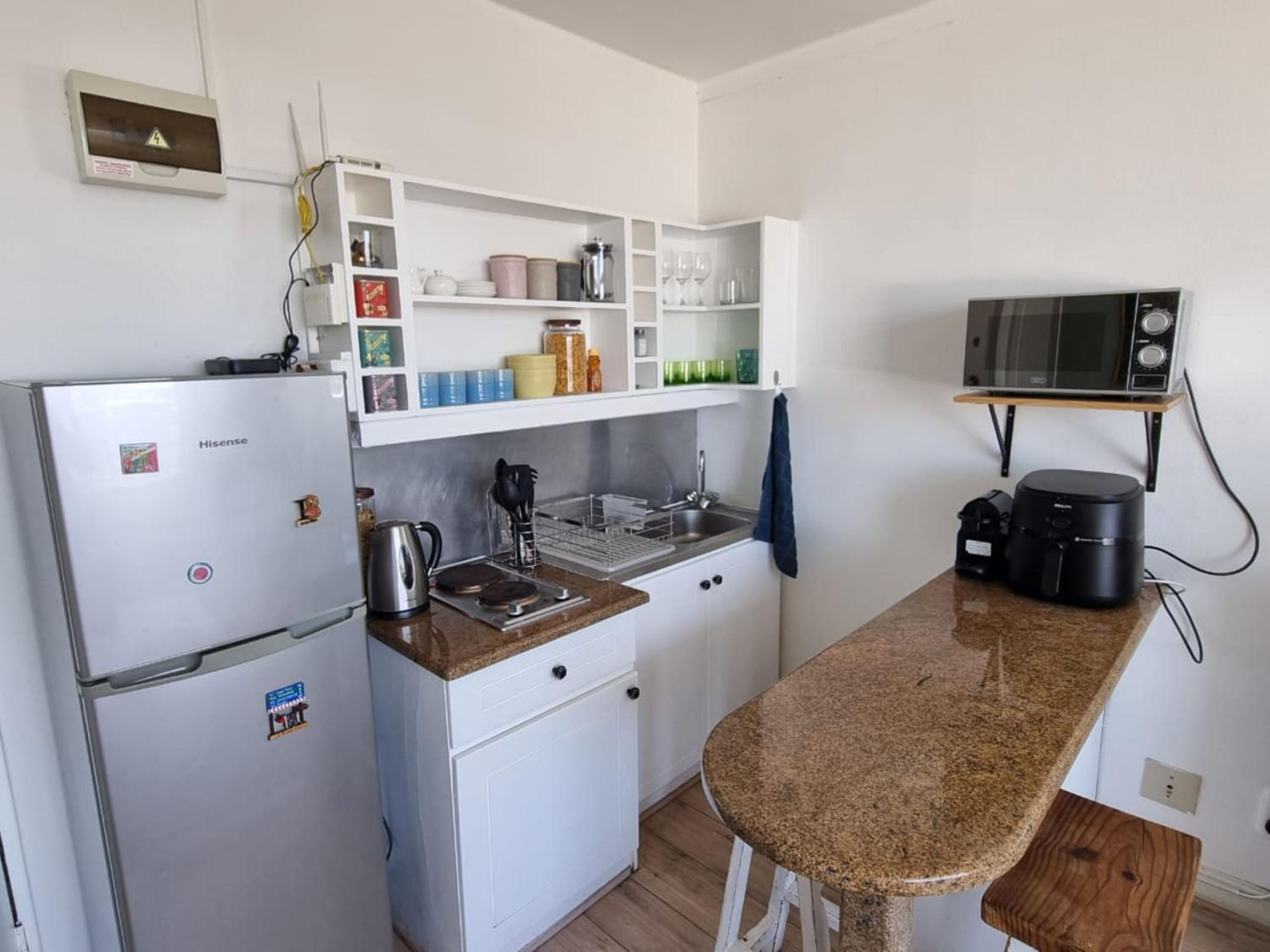 Kloof street Apartment Central City with Parking view 5