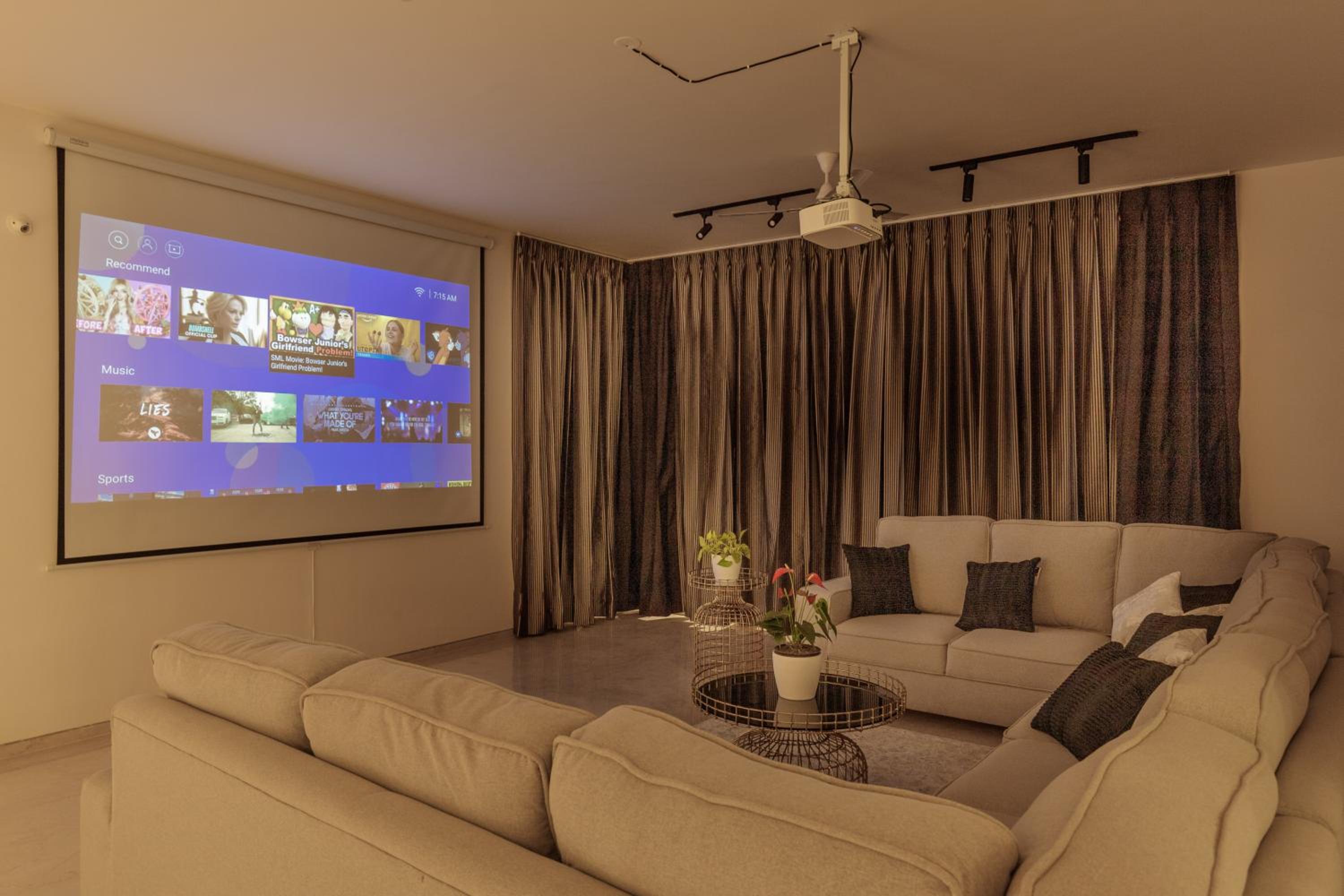 Golf View Home by StayJade Luxury HugeLawn4BHK view 4