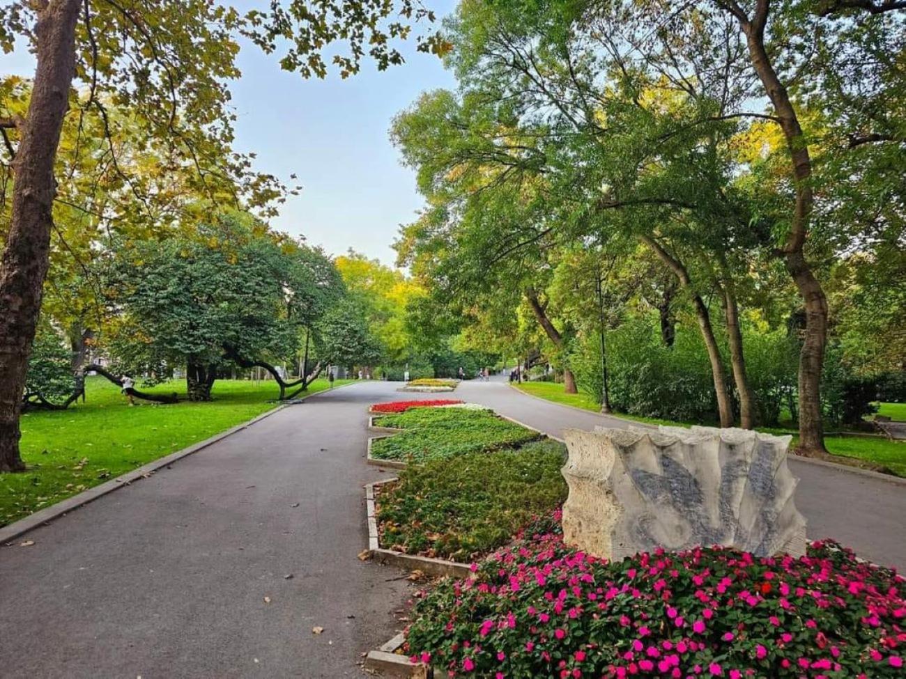 Luxury 2BR Retreat in Central Varna