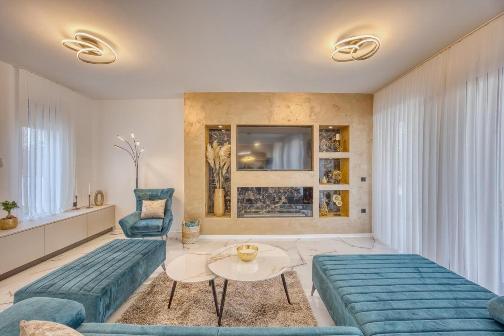 Villa Elena - CROWONDER LUXURY RENT view 5