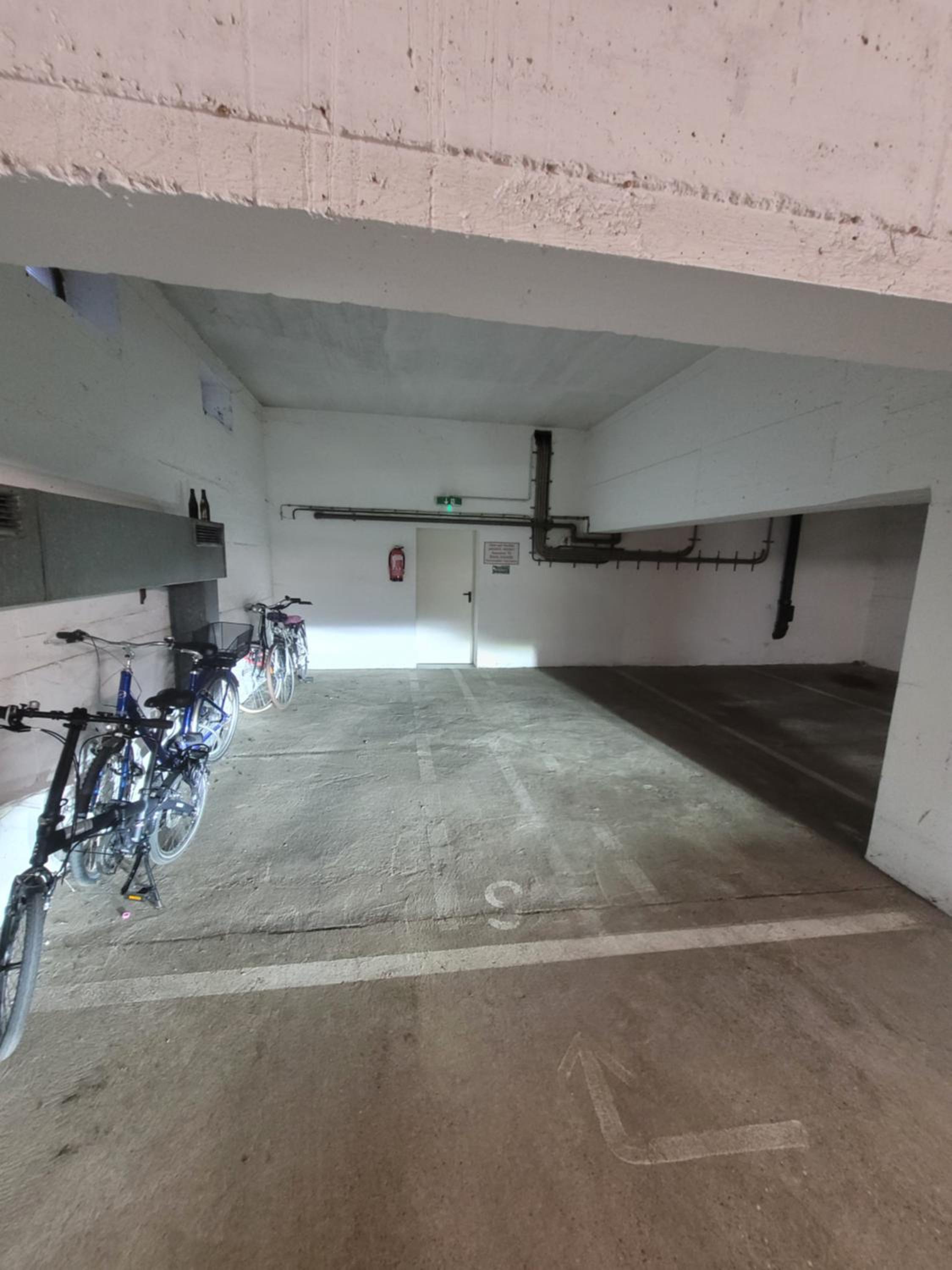 City center - 4 room apartment with kitchen and 2 bathrooms