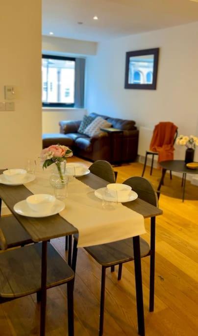 Luxury Flat in London, Croydon - main view