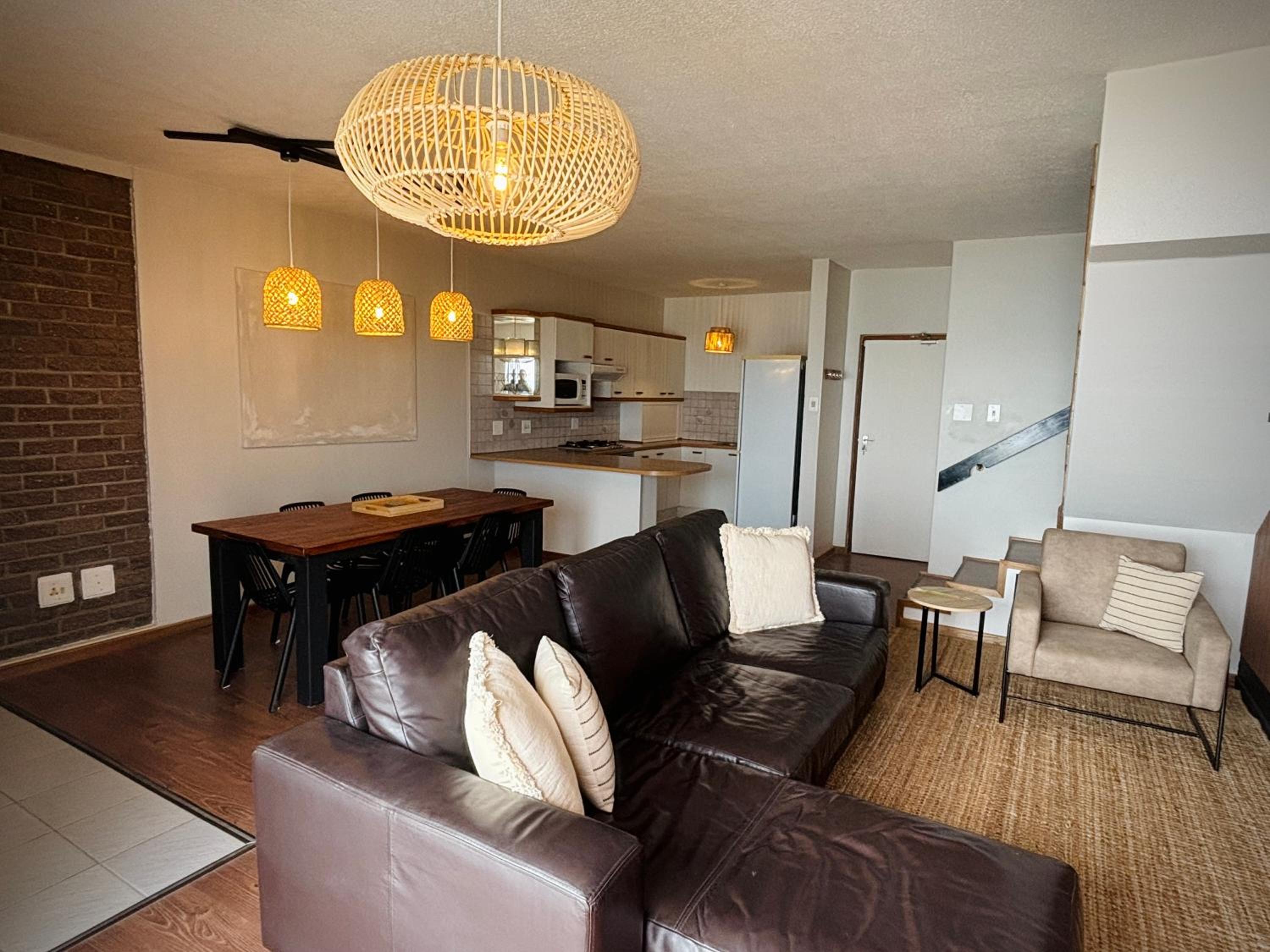 3 bedroom house with magnificent ocean views view 4