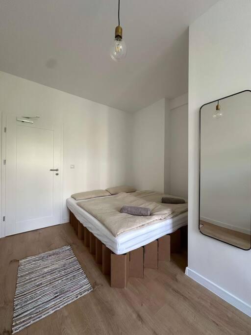Helles Elegantes Zimmer in Berlin-Schoeneberg