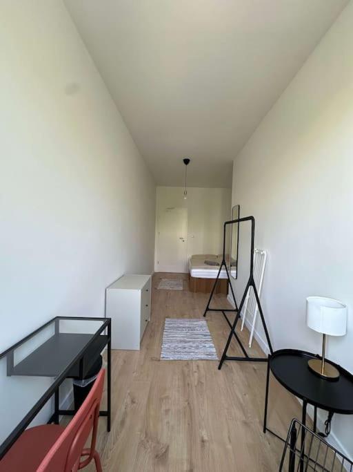 Helles Elegantes Zimmer in Berlin-Schoeneberg