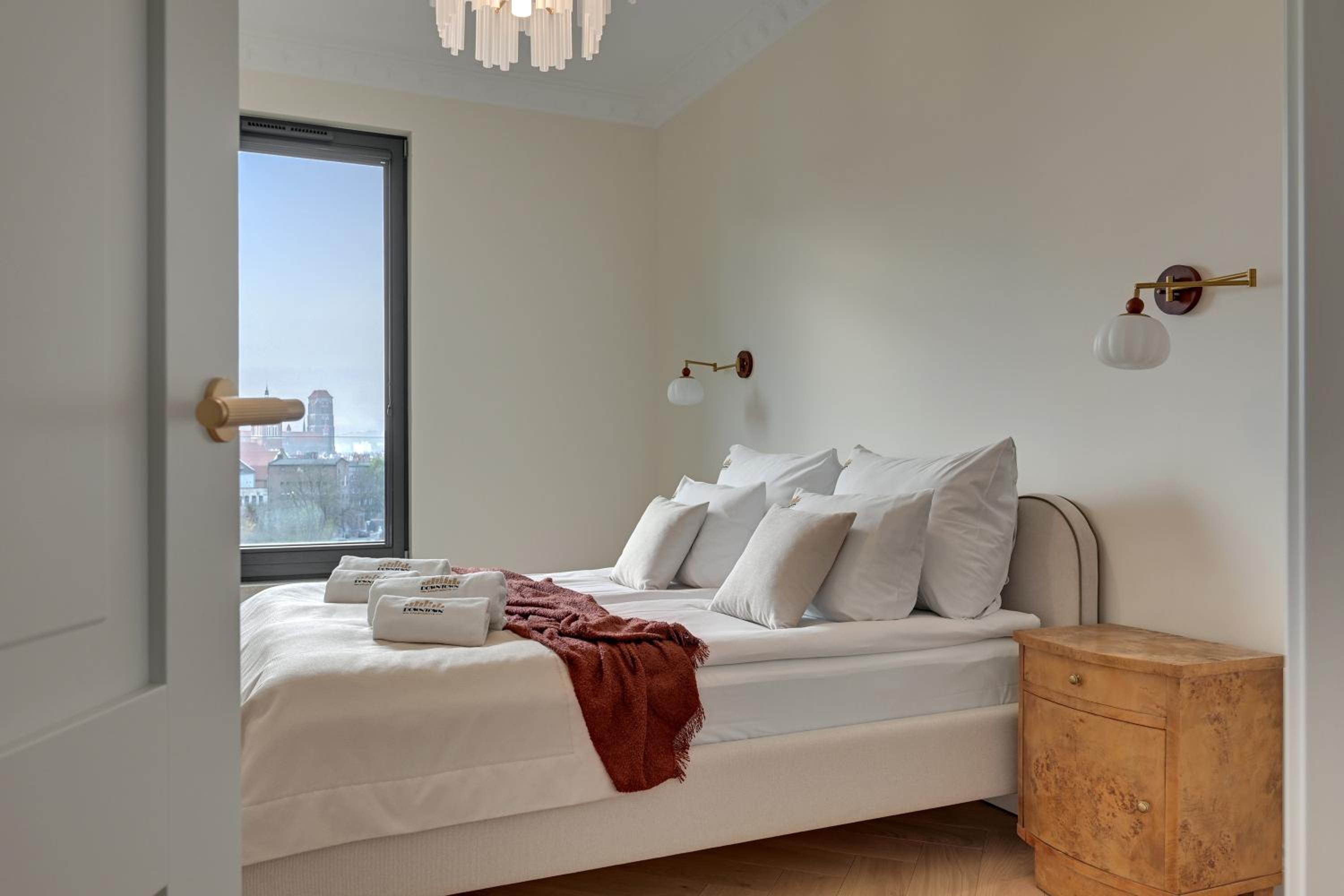Brabank Riverside Premium Suites & Free Parking by Downtown Apartments