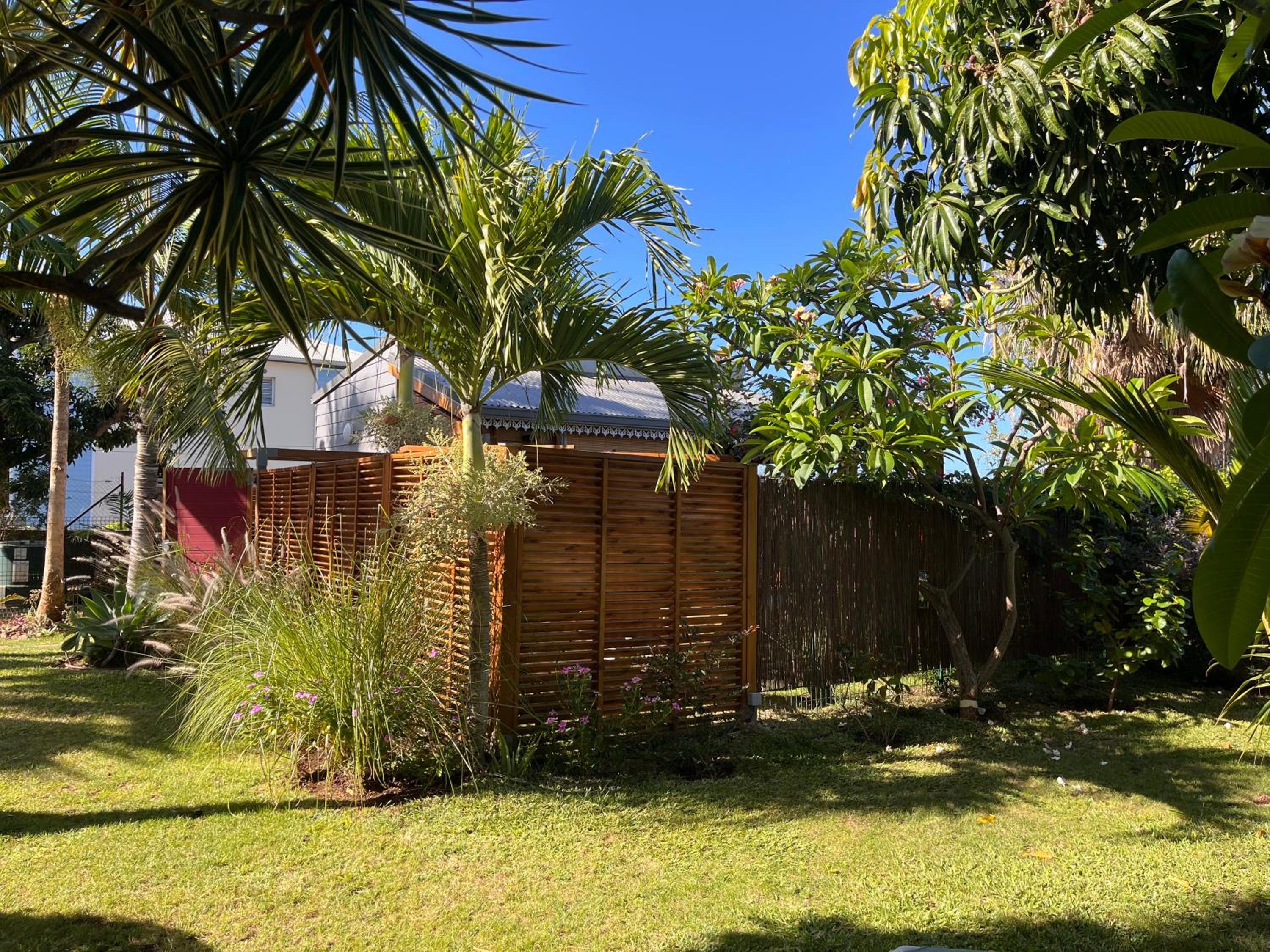 bungalow leu gadiamb