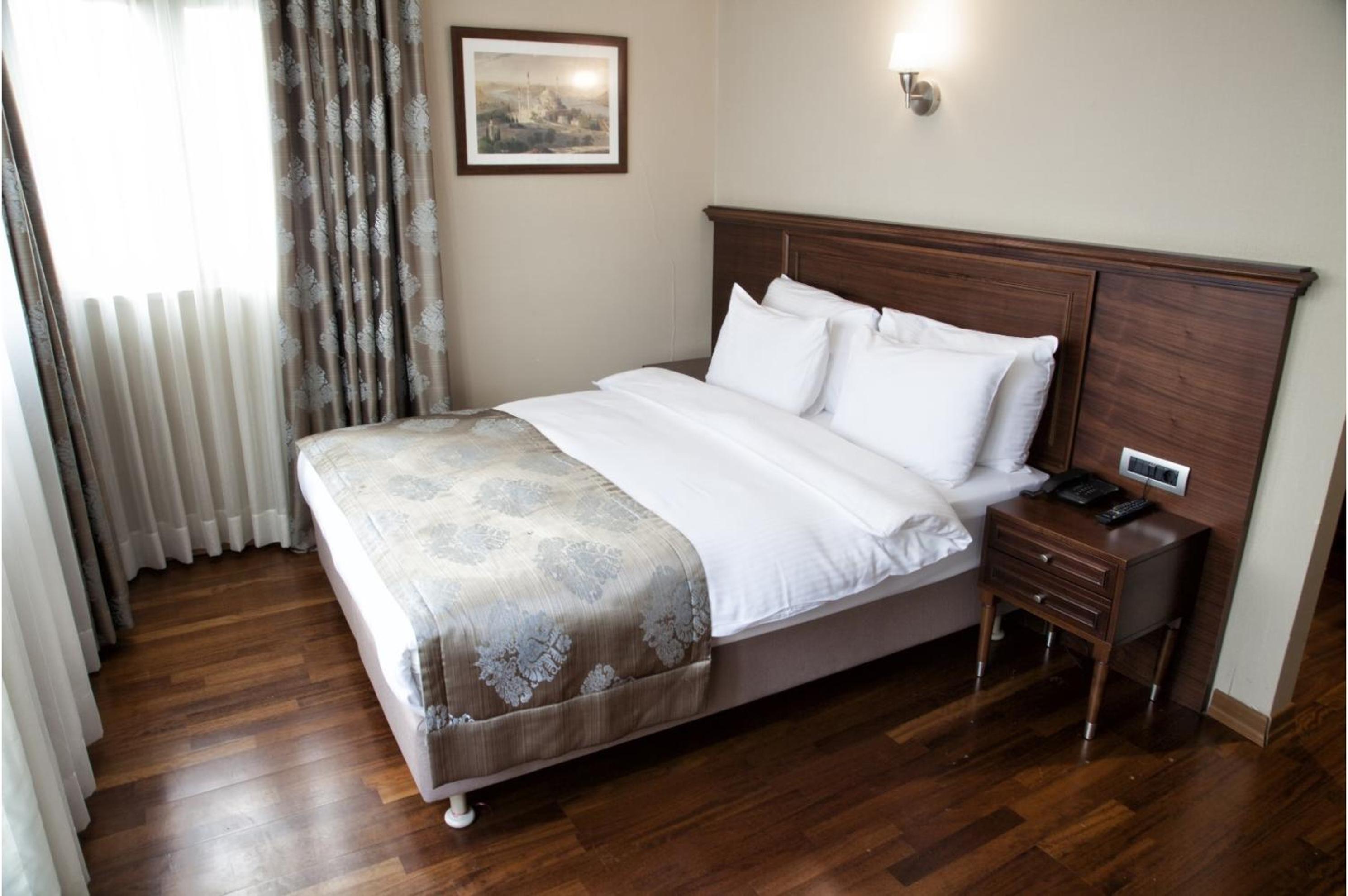 Crestium Taksim Prive & Spa - Image 12