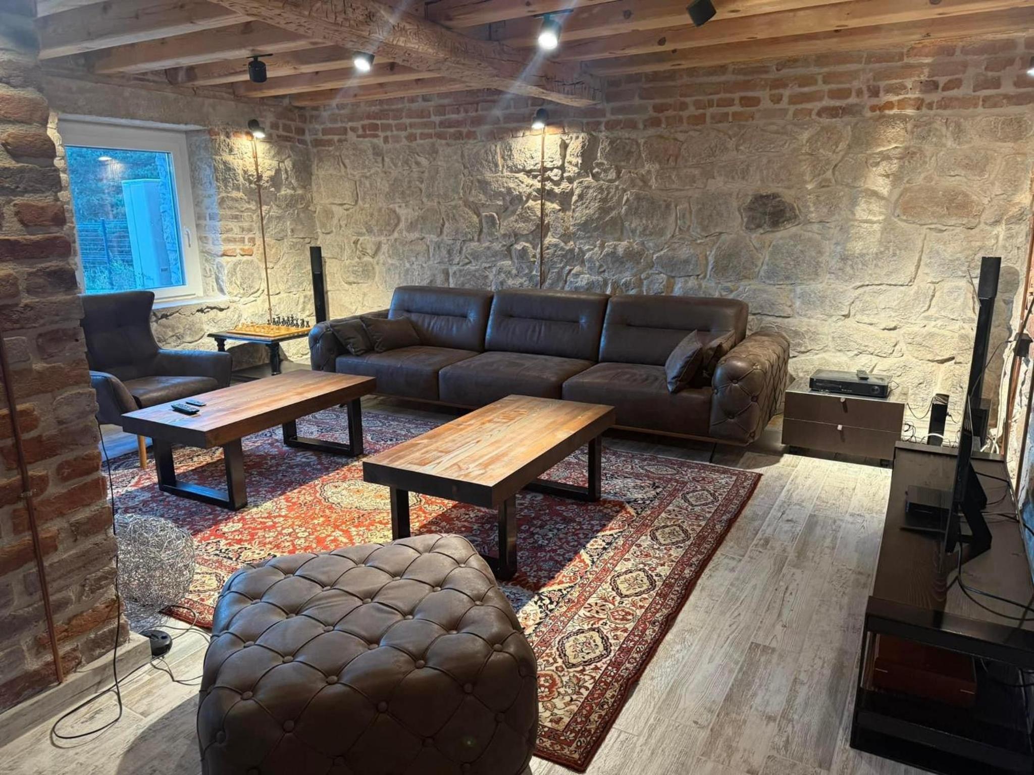 Villa The Old School Plana with Hot Pool & SPA by BookVillaBG