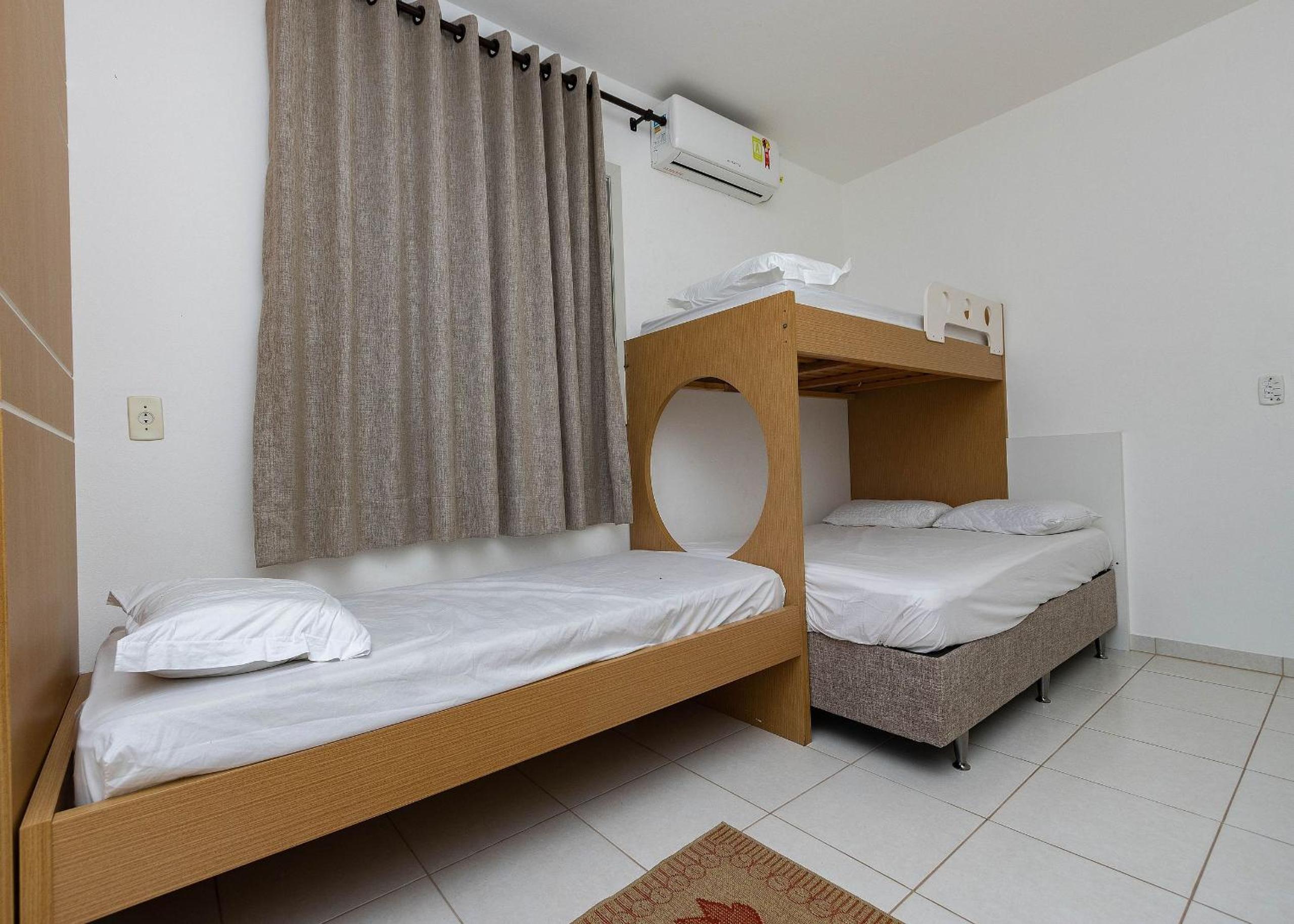 Casa de férias ampla e confortável a 200 metros da Praia de Mariscal/Canto Grande – Ideal para famílias e grupos