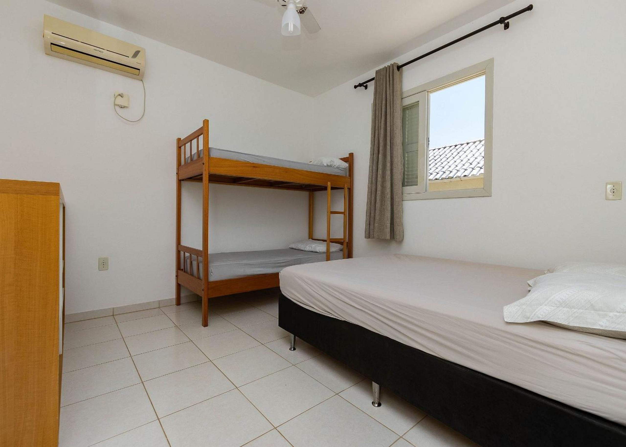 Casa de férias ampla e confortável a 200 metros da Praia de Mariscal/Canto Grande – Ideal para famílias e grupos