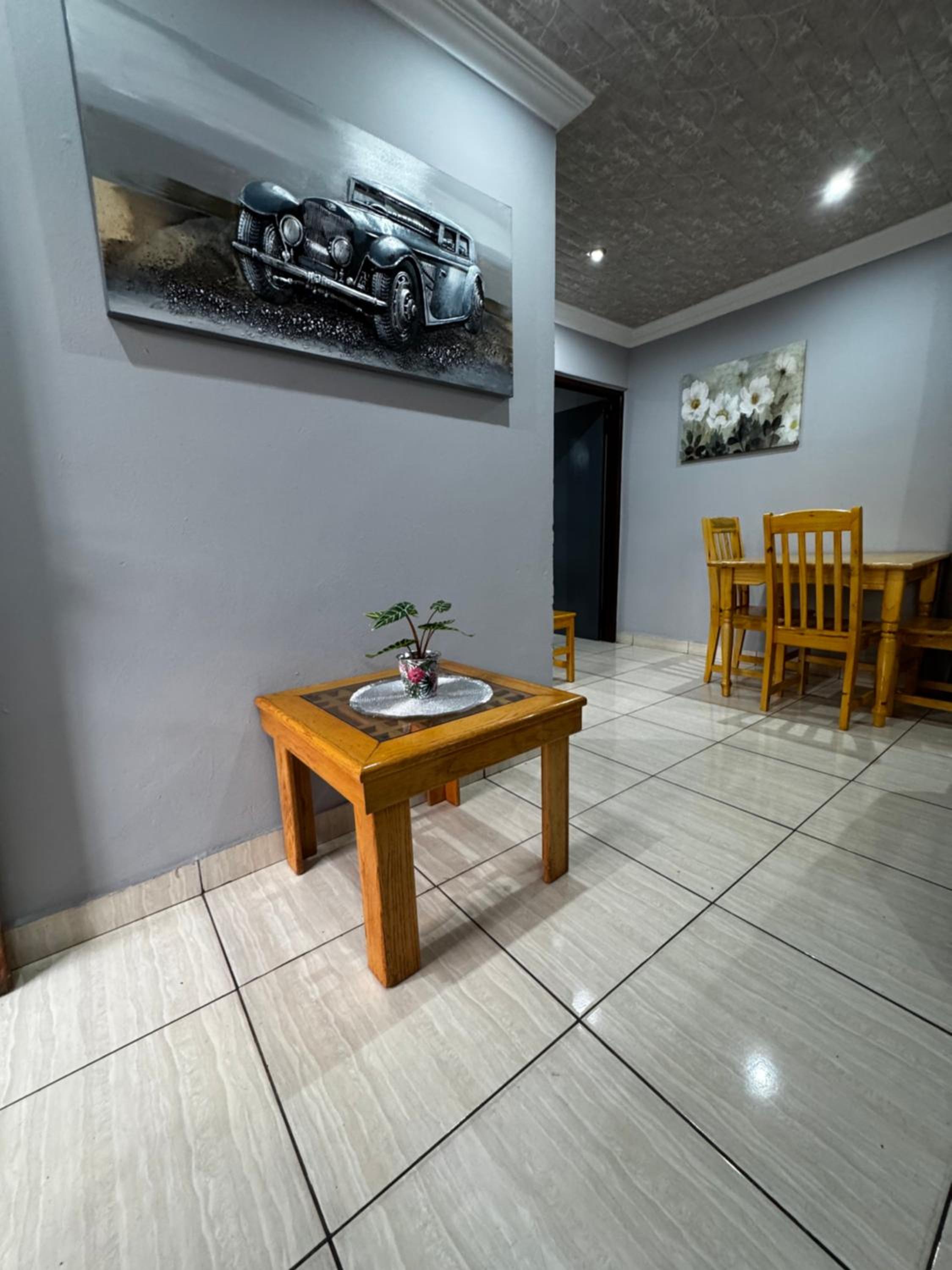 Luxury 1 Bedroom the Heart of SW5 view 5