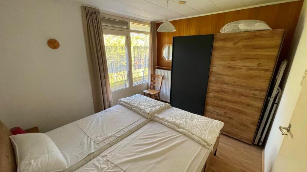 Klassiek appartement 300meter van duinen en strand view 3