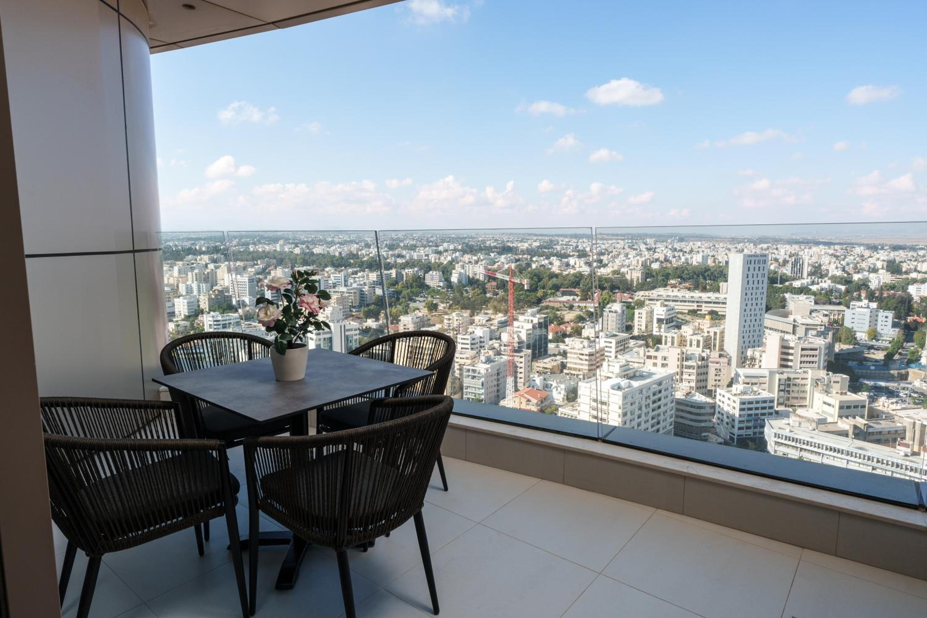 360 Sky Residence, Gym & Pool - 26th Floor