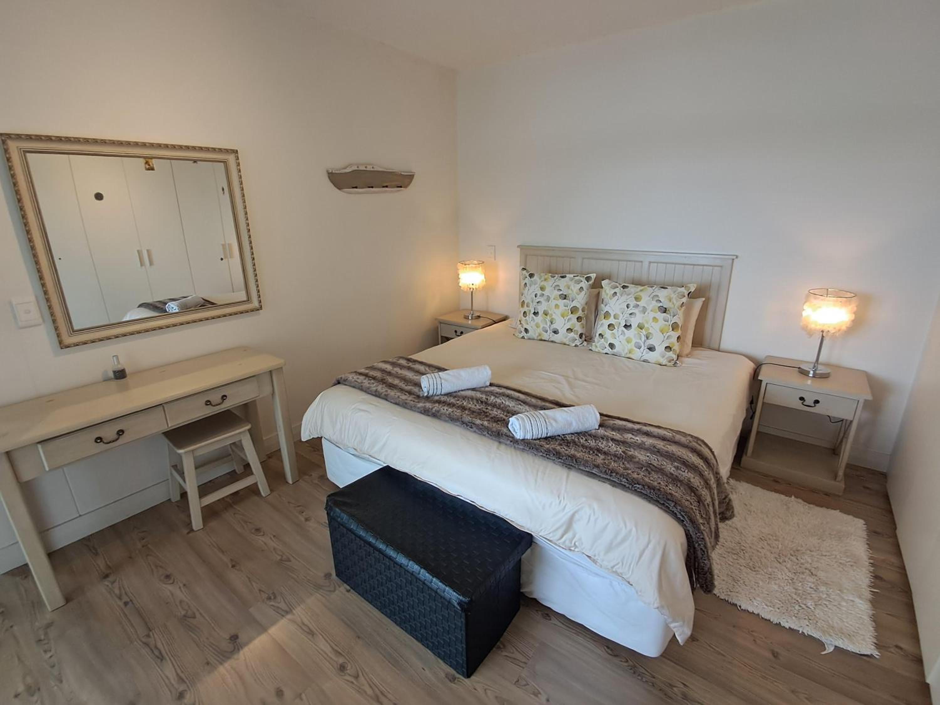 Stylish 3BR Apartment Monks View Plettenberg bay view 4