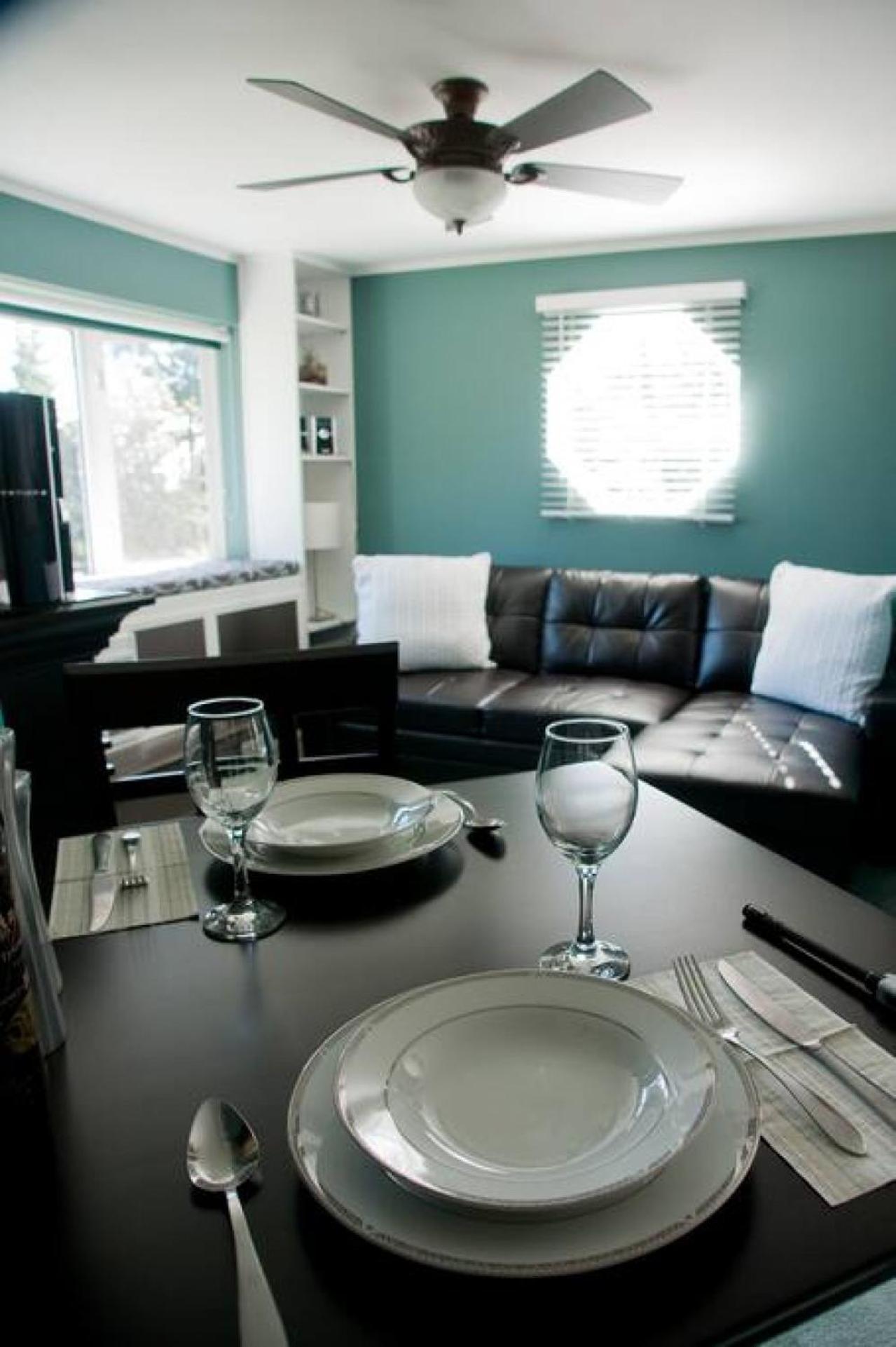 Oceanview Guest Suite with Large 2 Person Soaker Tub
