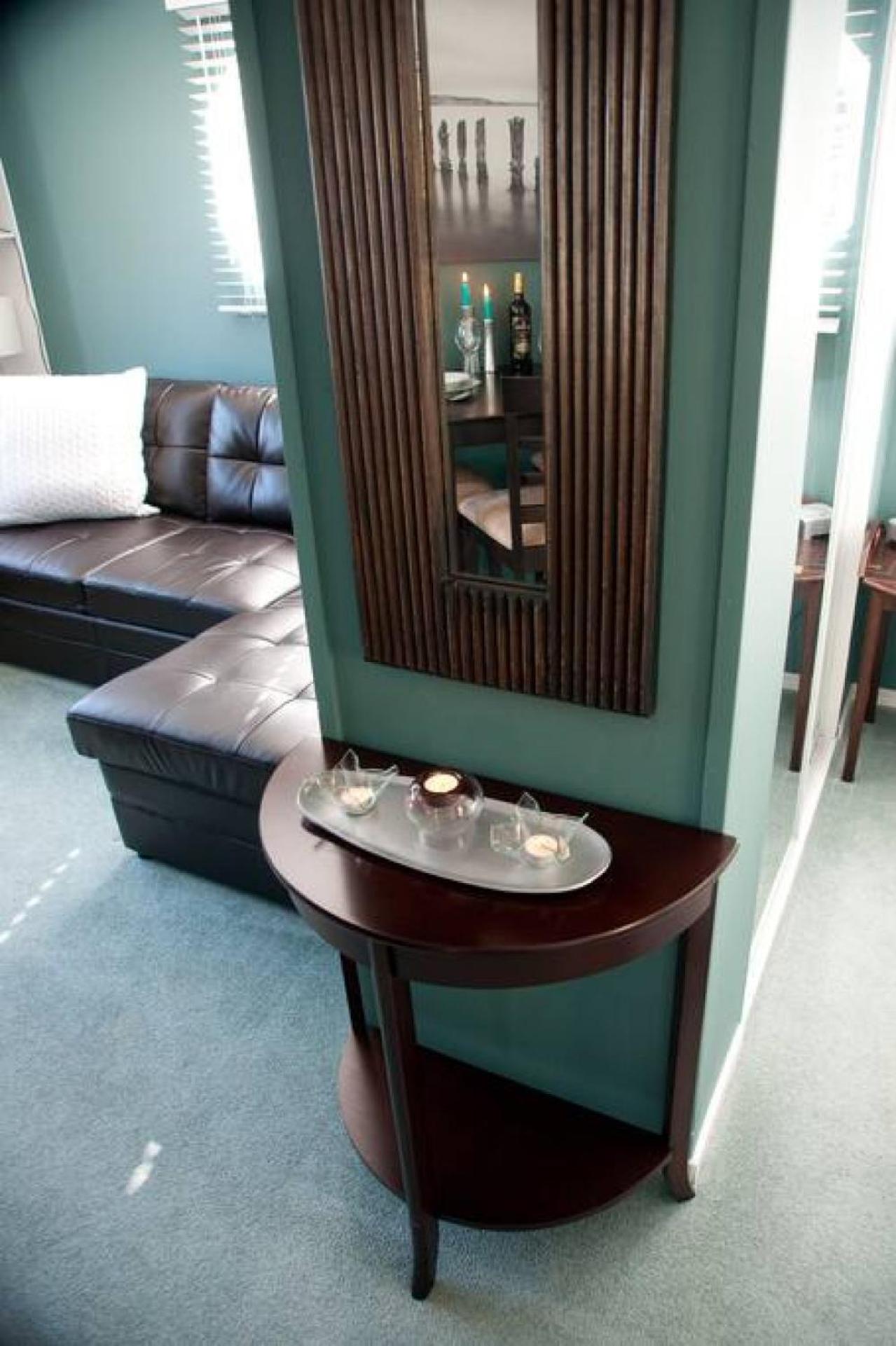 Oceanview Guest Suite with Large 2 Person Soaker Tub
