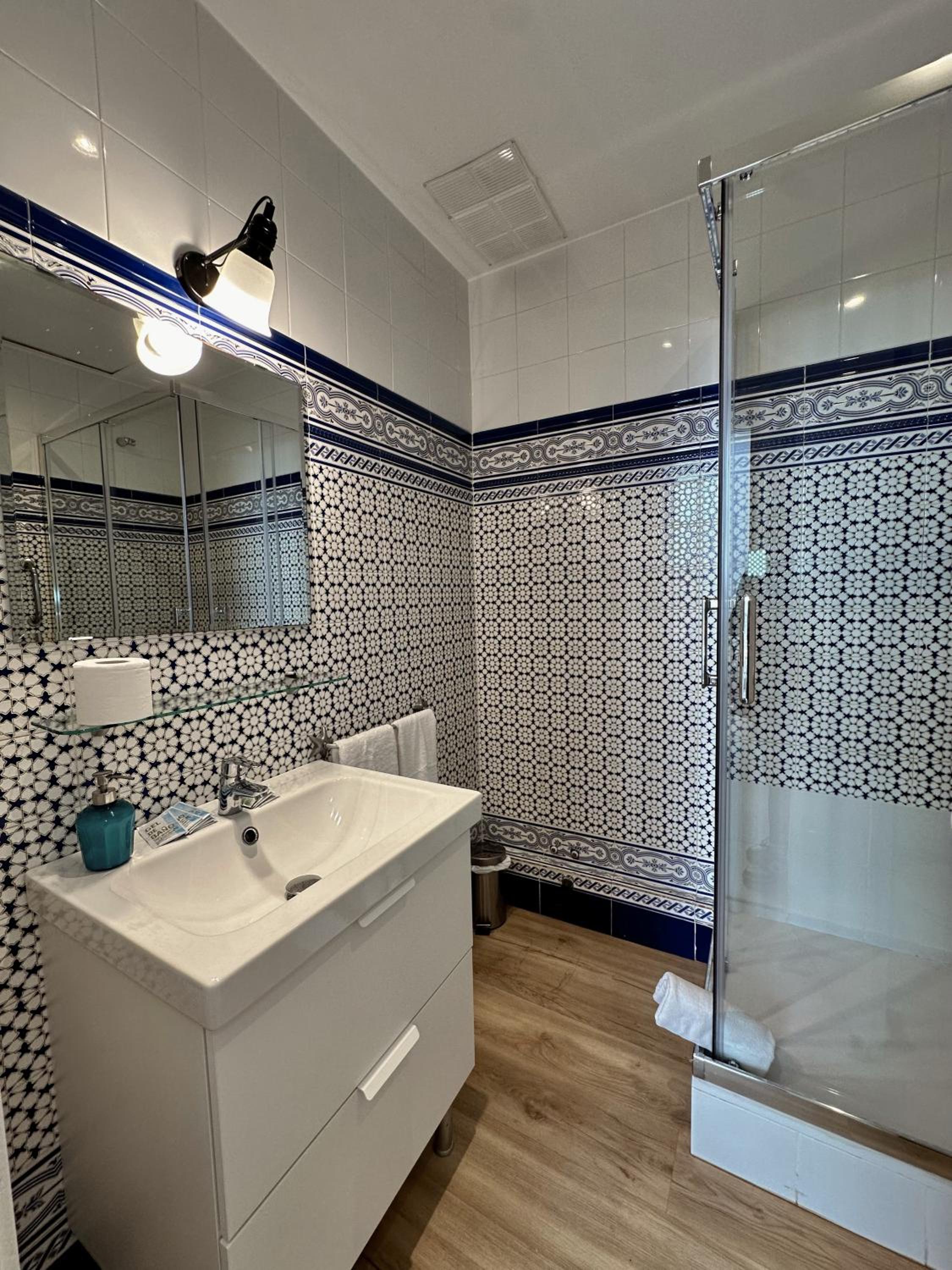 Casa Consell Gran Via, Guest House