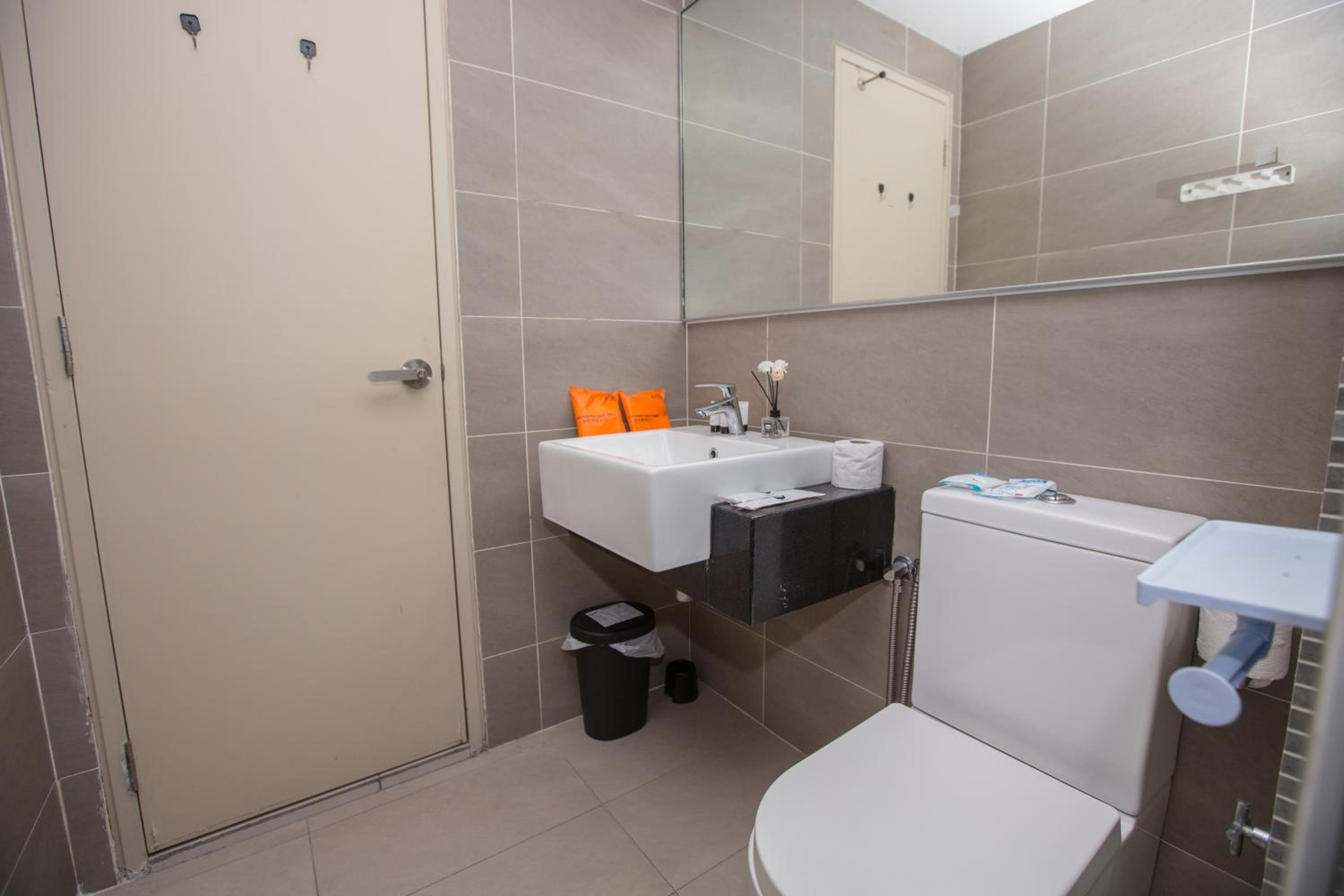V Residence at Sunway Velocity by MY TRIP & MY STAY