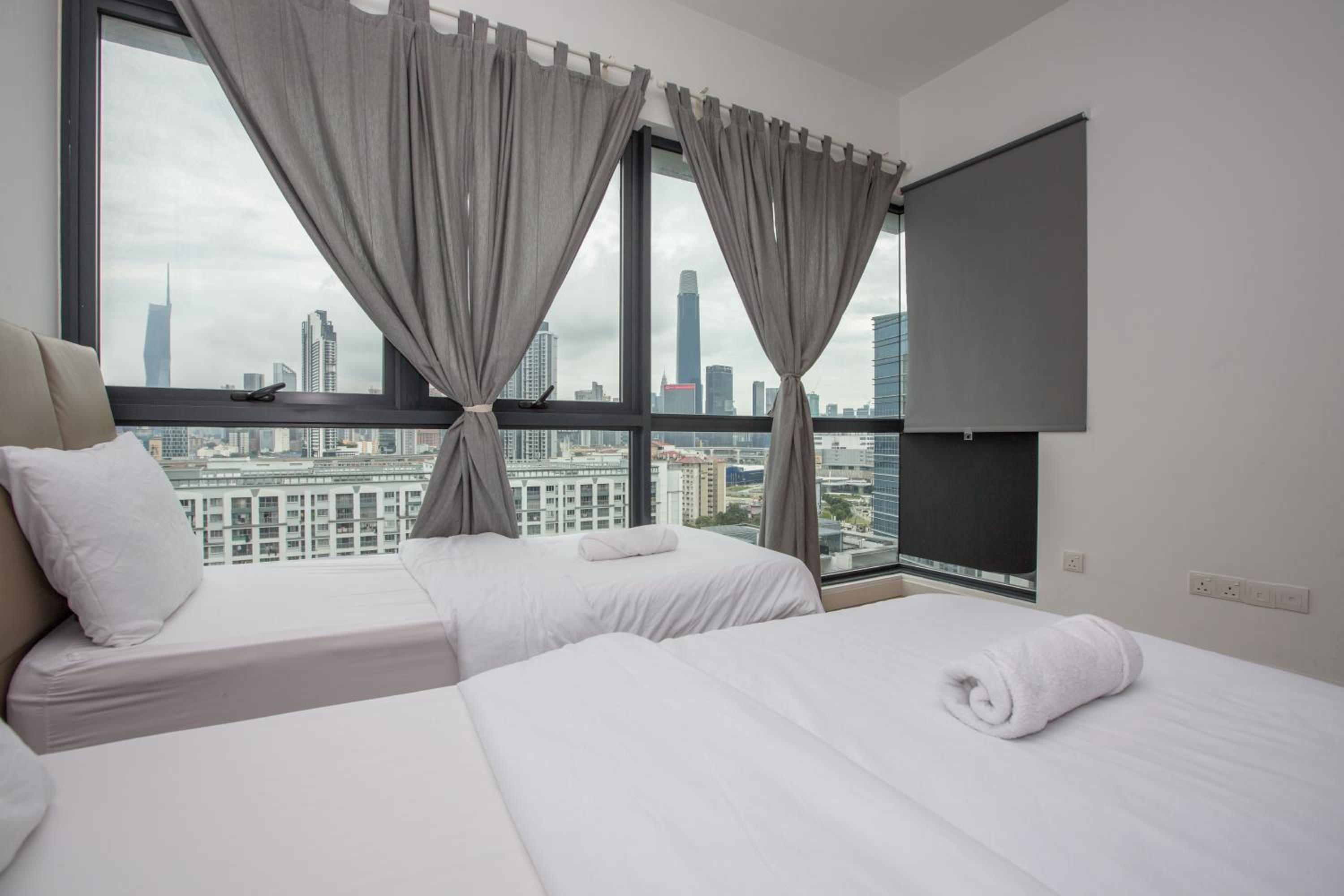 V Residence at Sunway Velocity by MY TRIP & MY STAY