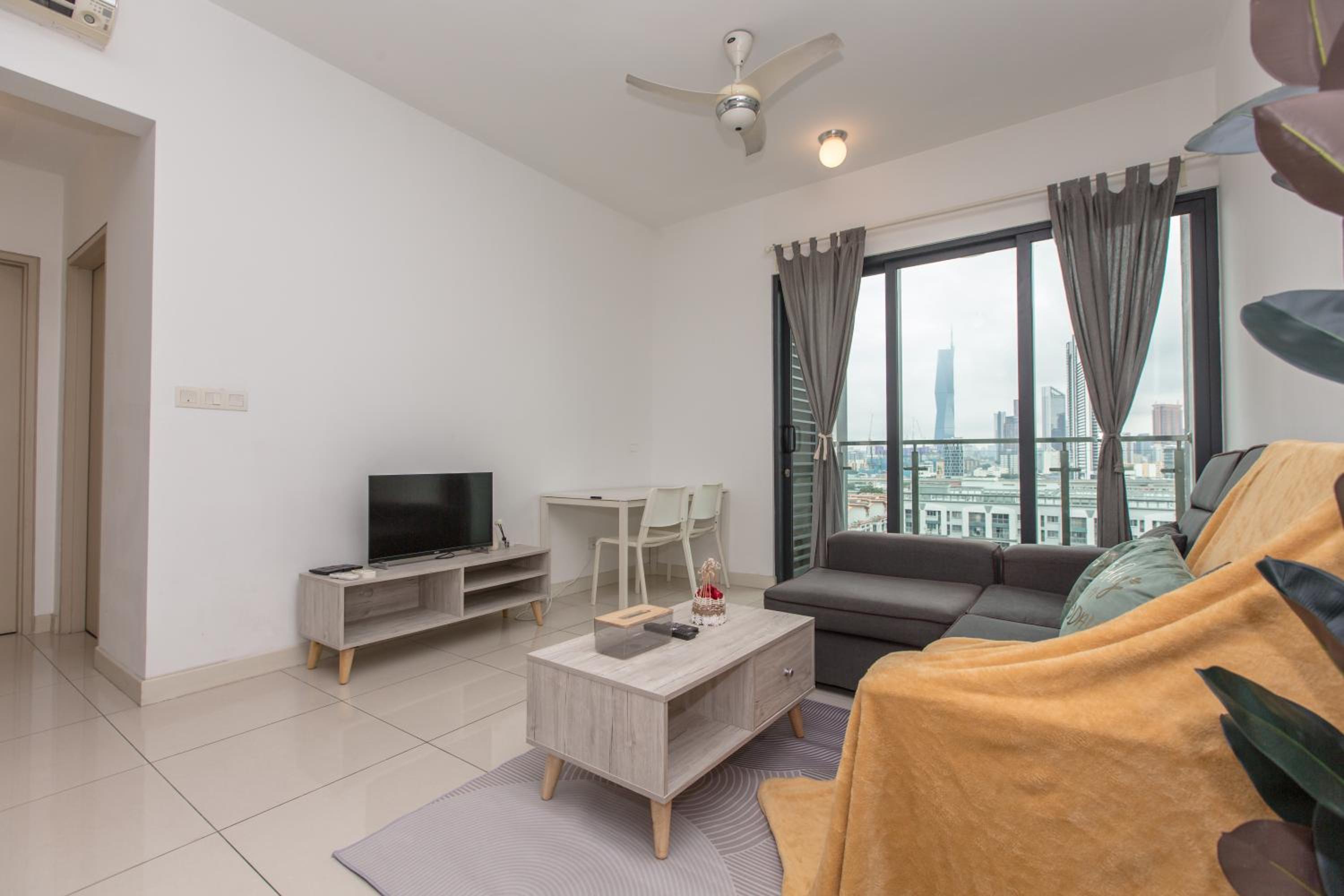 V Residence at Sunway Velocity by MY TRIP & MY STAY