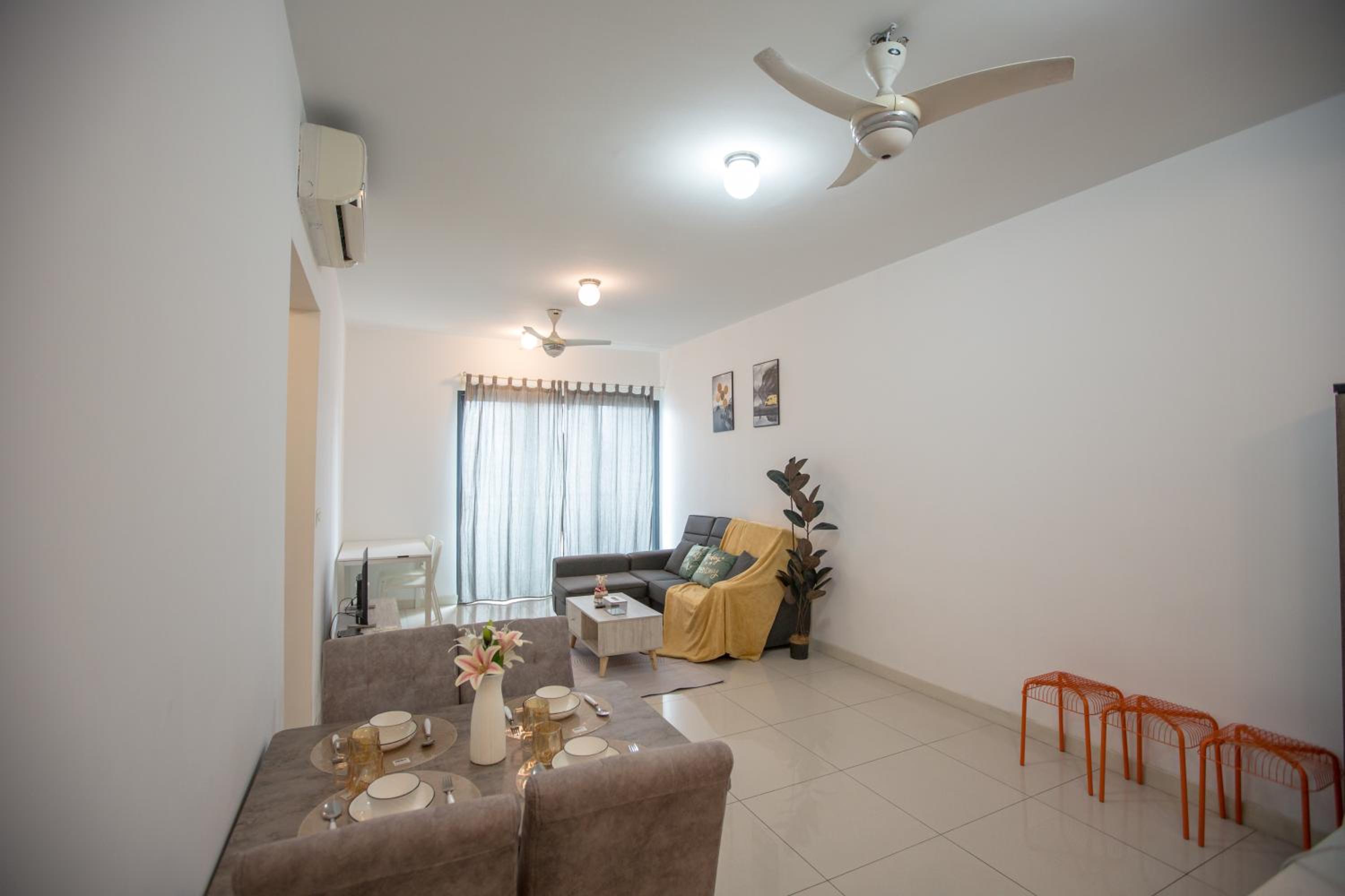 V Residence at Sunway Velocity by MY TRIP & MY STAY