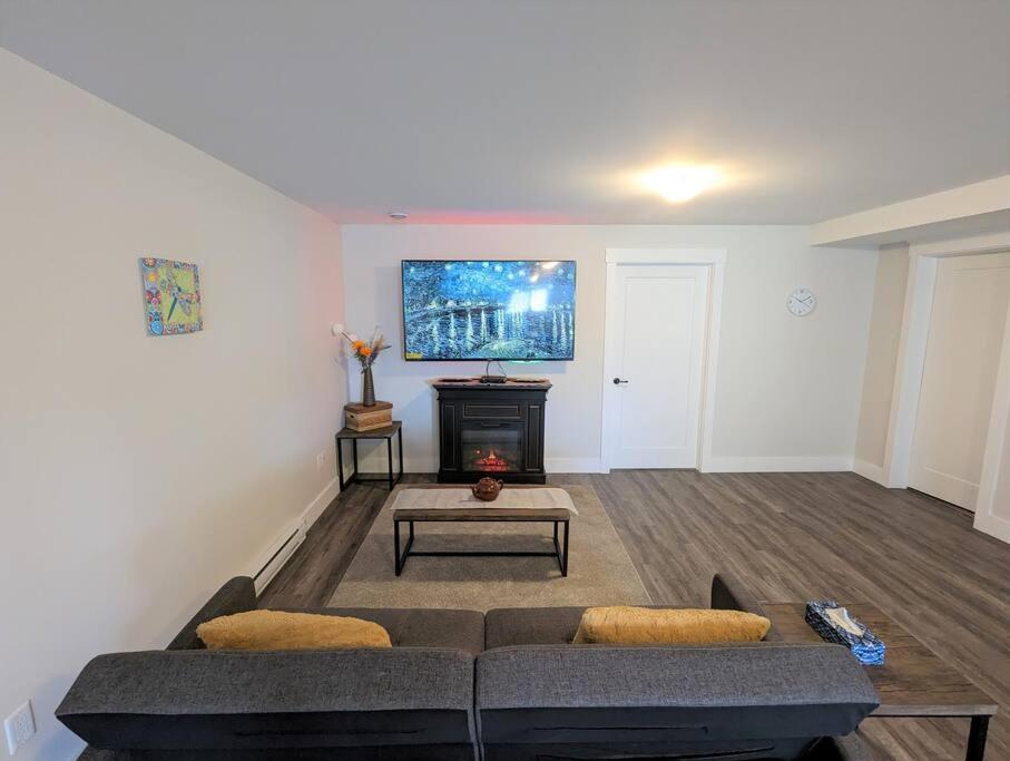 New & Bright unit in Beautiful Quispamsis