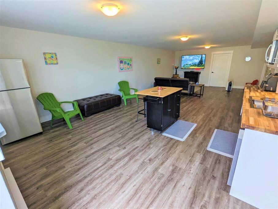 New & Bright unit in Beautiful Quispamsis