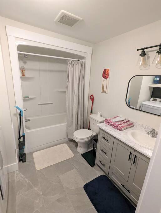 New & Bright unit in Beautiful Quispamsis