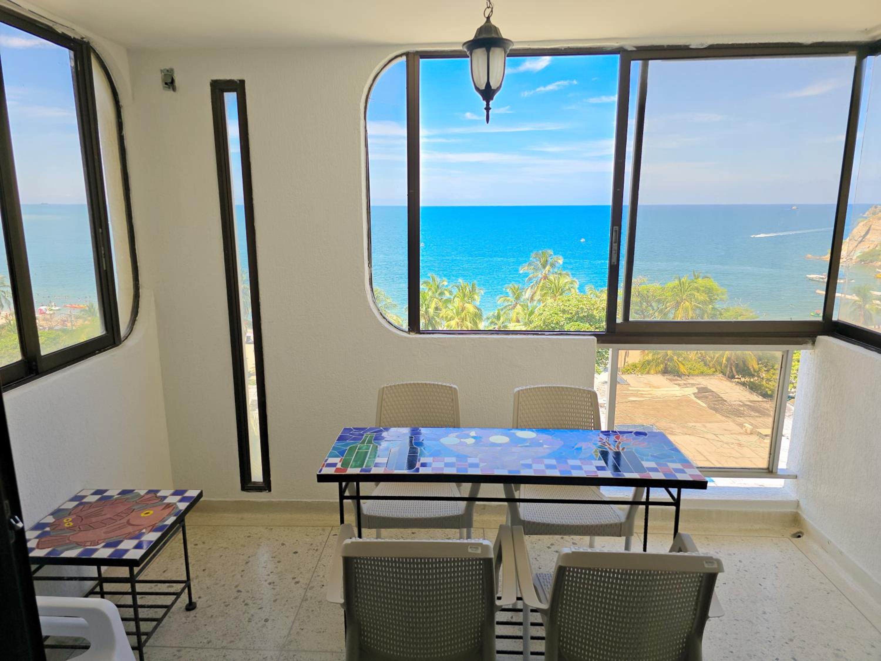 Apartamentos con vista al mar Rodamar, Bedviajes