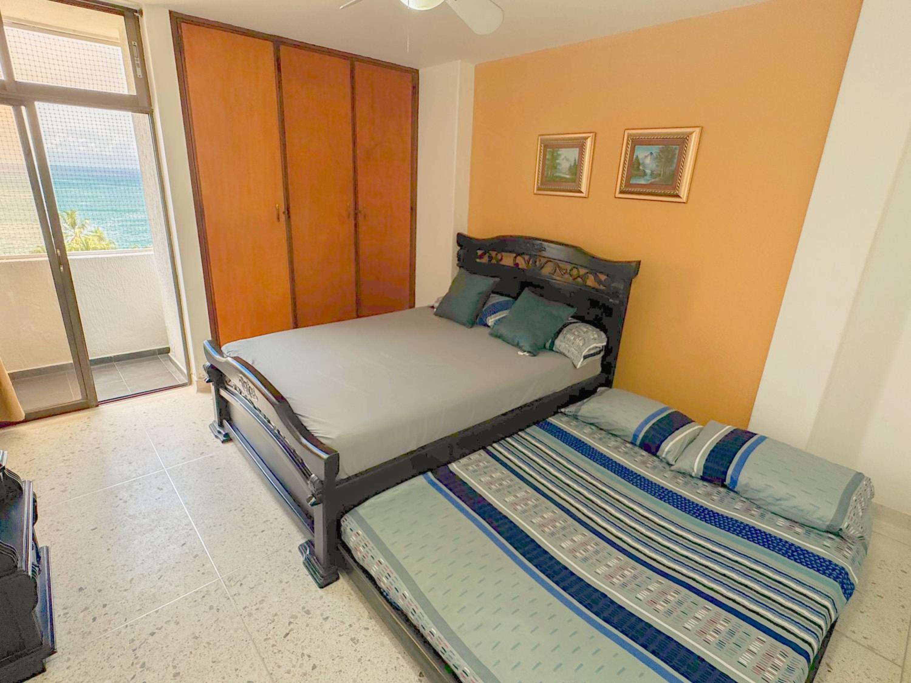 Apartamentos con vista al mar Rodamar, Bedviajes