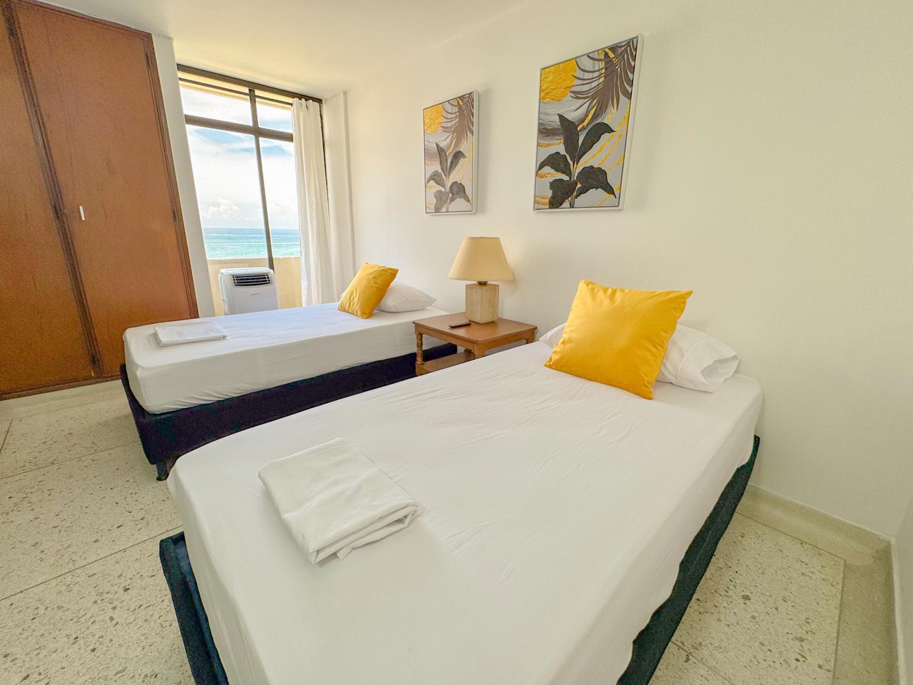 Apartamentos con vista al mar Rodamar, Bedviajes